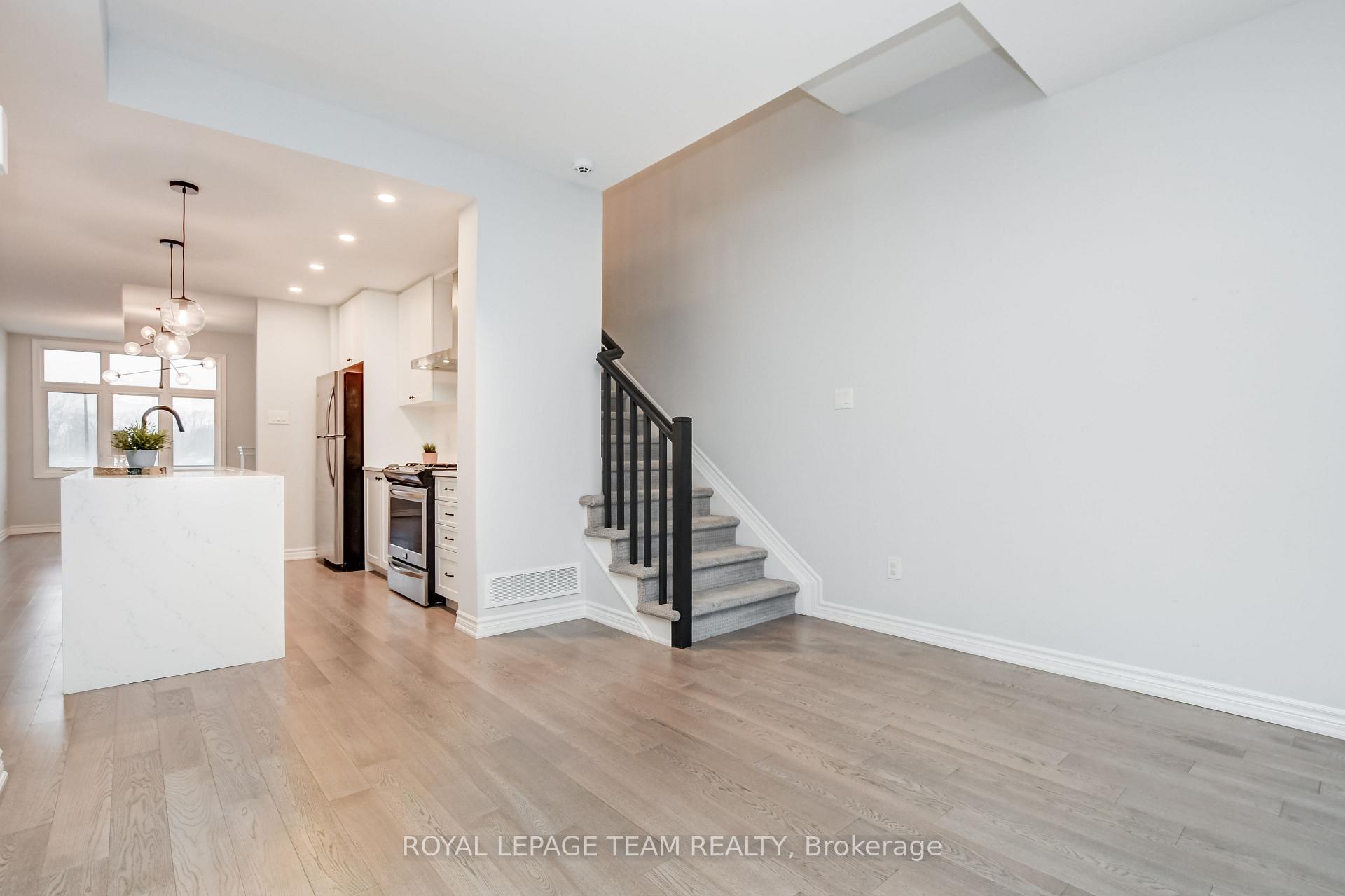 Photo 7 of 1450 Hemlock Road, Ottawa, CFB Rockcliffe and Area — HOMEH