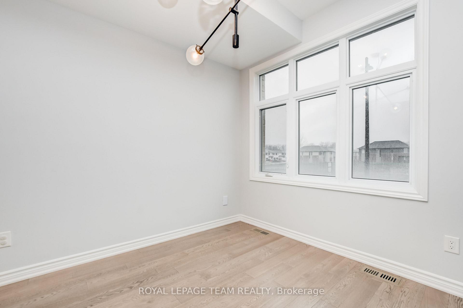 Photo 9 of 1450 Hemlock Road, Ottawa, CFB Rockcliffe and Area — HOMEH