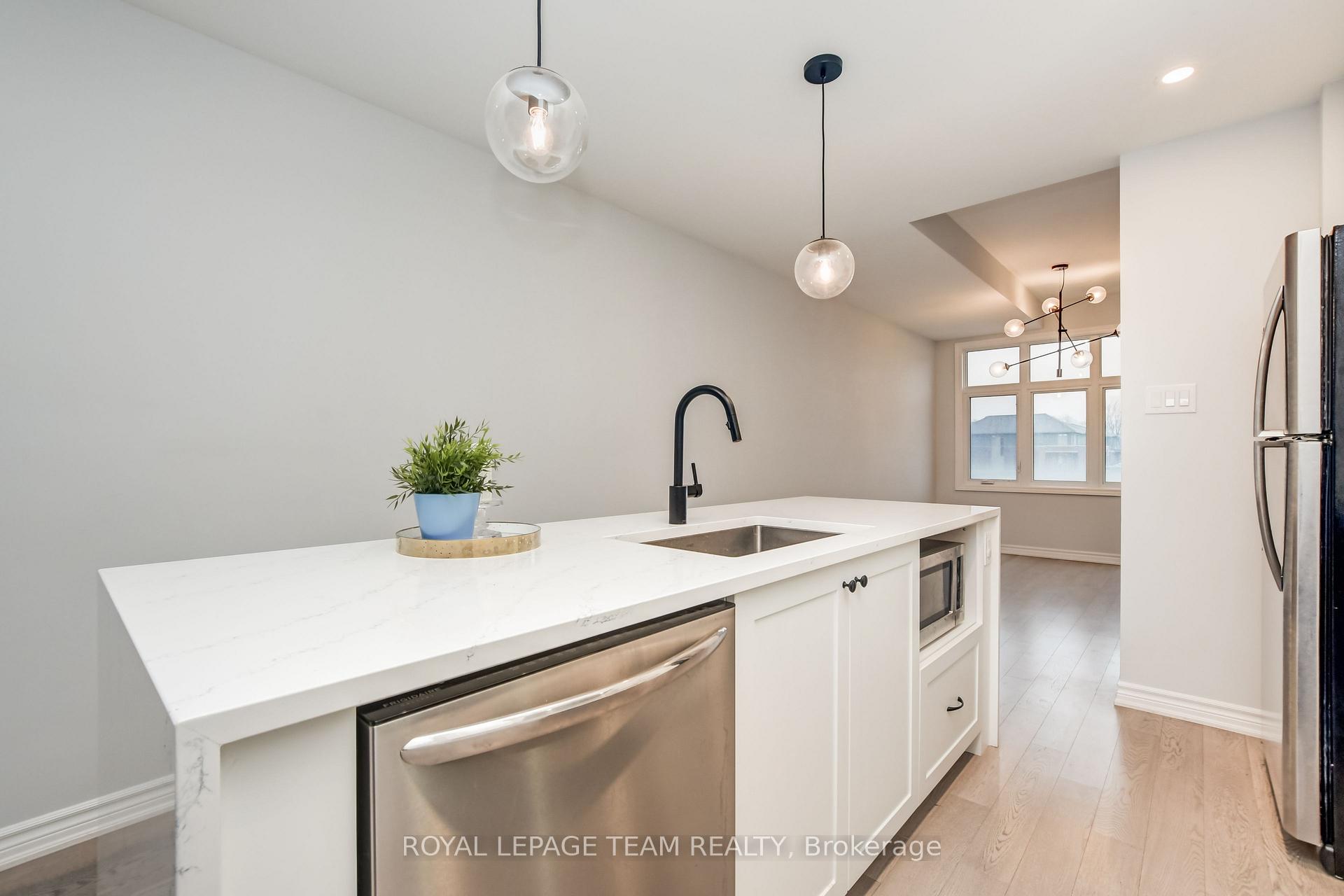 Photo 14 of 1450 Hemlock Road, Ottawa, CFB Rockcliffe and Area — HOMEH