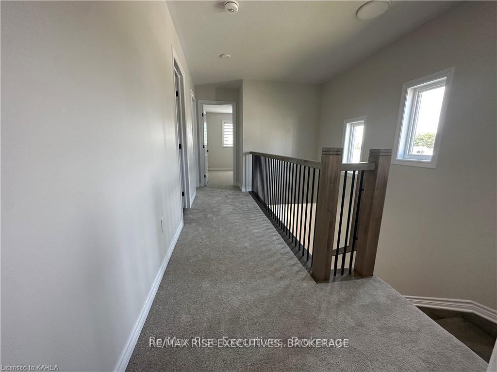Photo 6 of 1375 Woodfield Crescent, Kingston, City Northwest — HOMEH