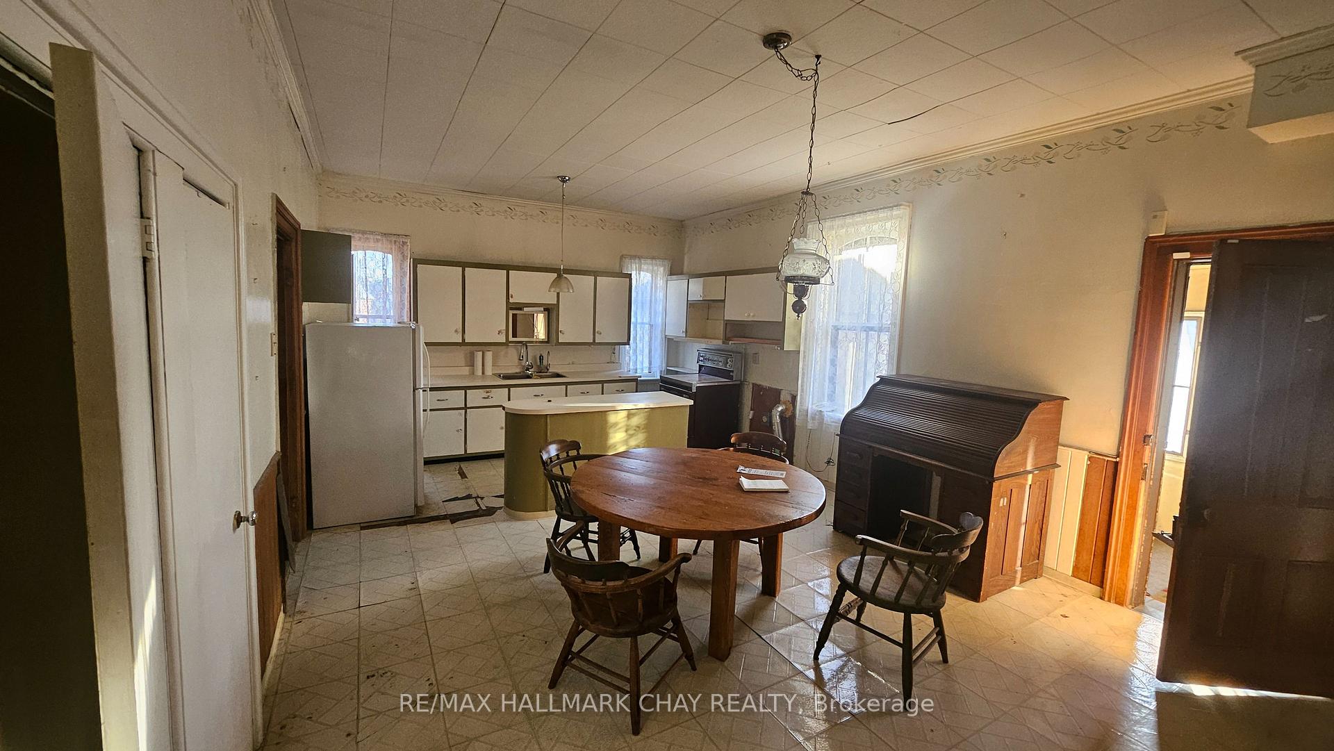 Photo 19 of 2207 King Road, King, King City — HOMEH