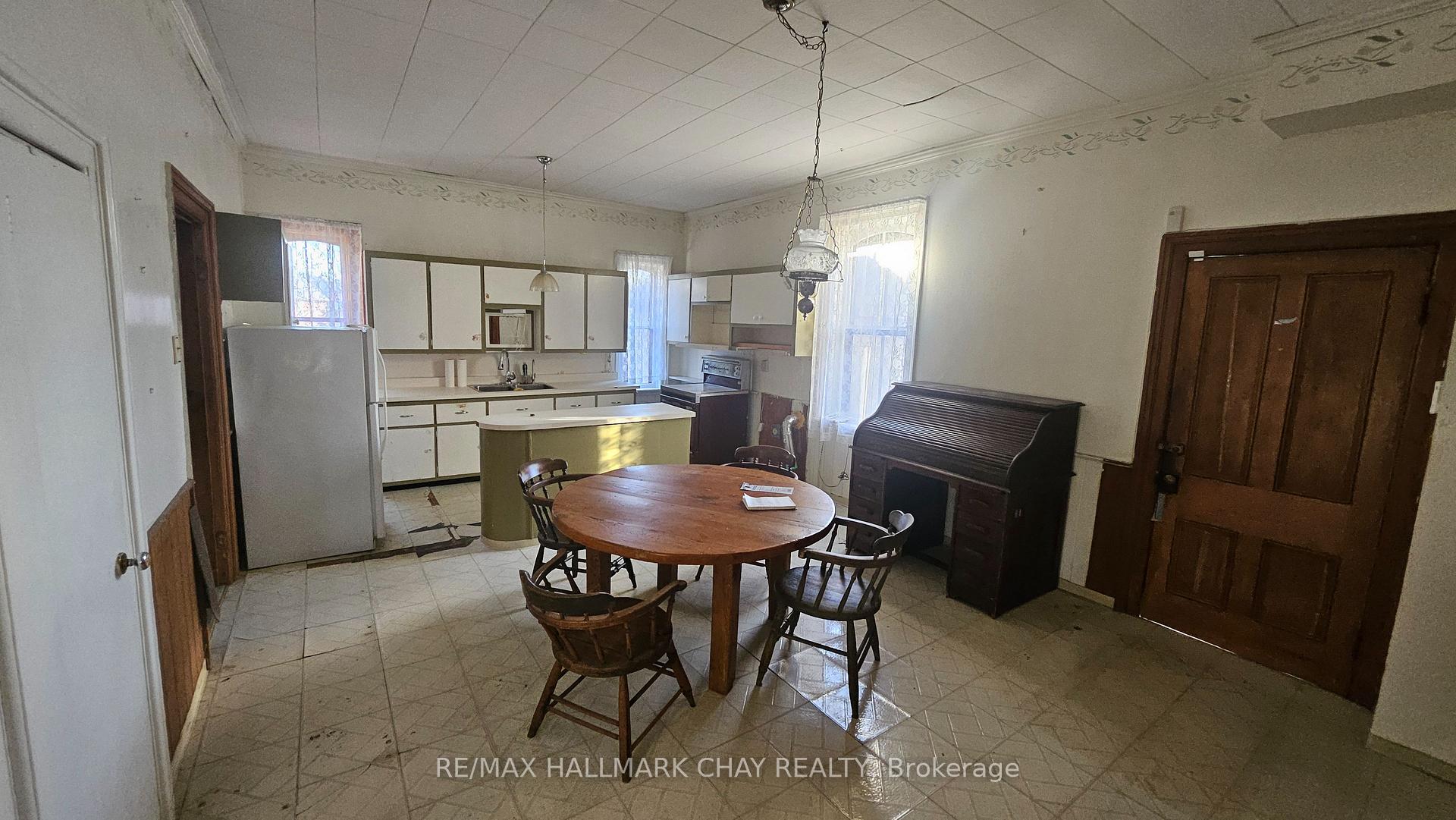 Photo 20 of 2207 King Road, King, King City — HOMEH