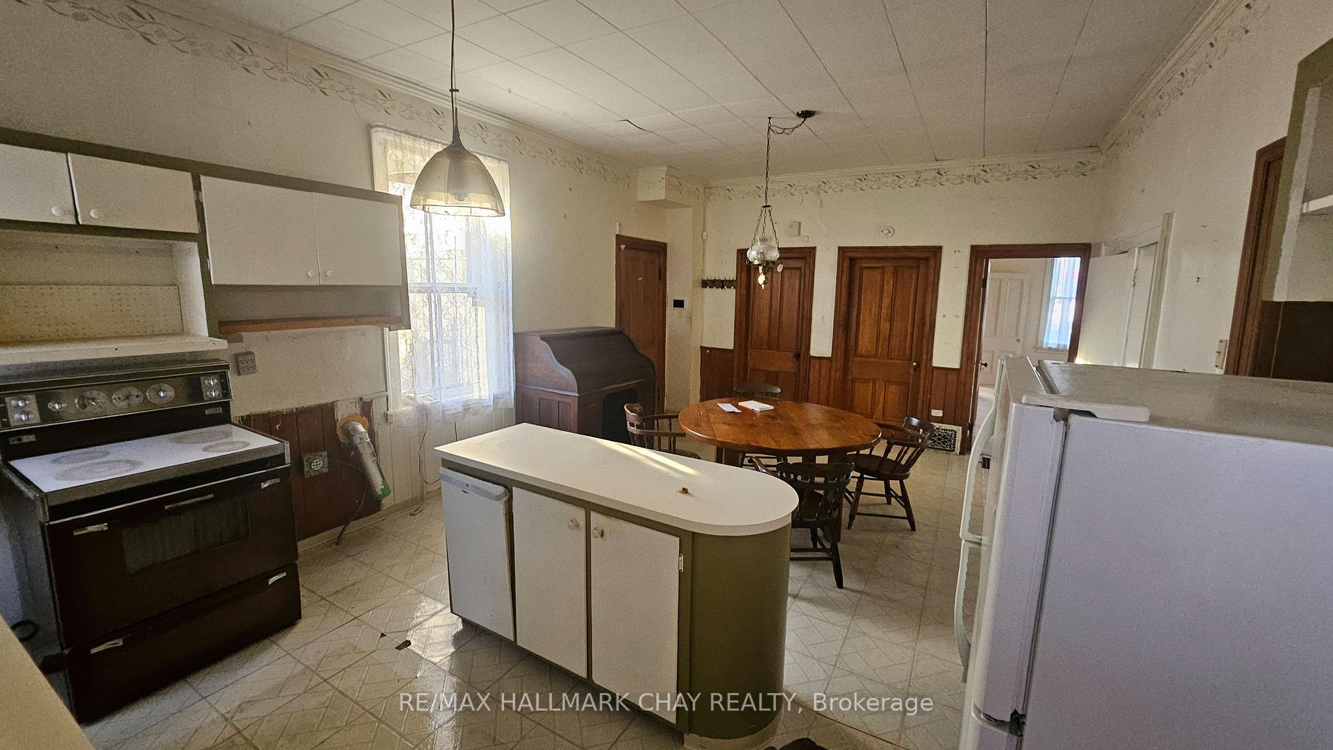 Photo 21 of 2207 King Road, King, King City — HOMEH