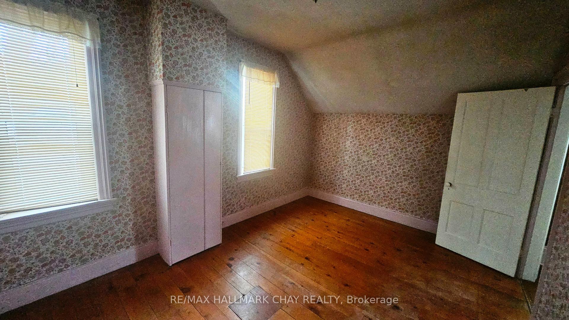 Photo 32 of 2207 King Road, King, King City — HOMEH