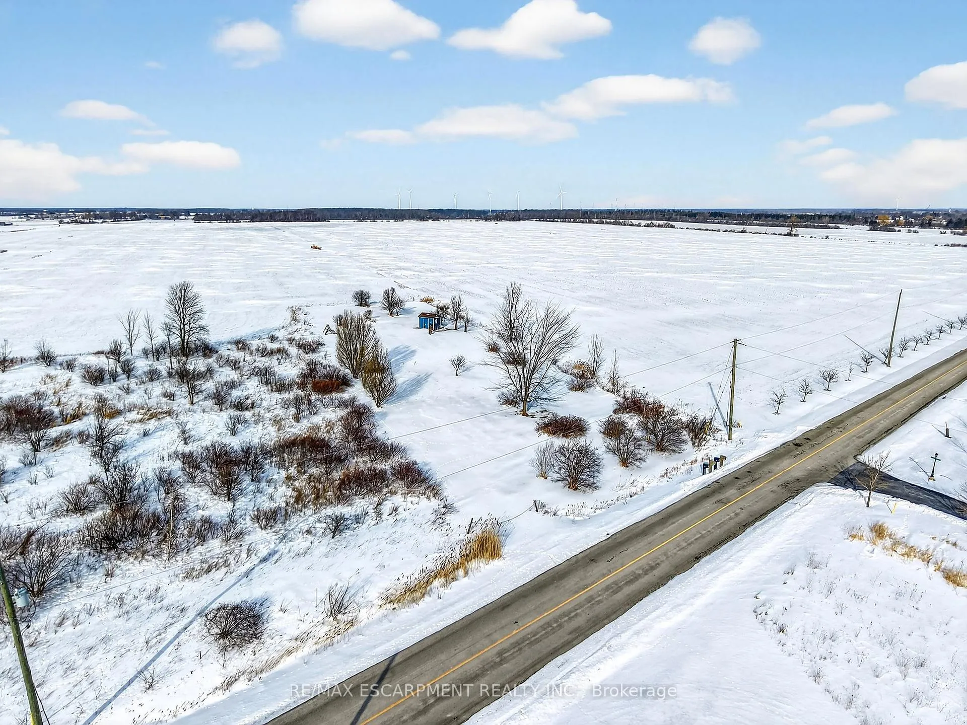 Photo 3 of 360 Lighthouse Drive, Haldimand, Dunnville — HOMEH