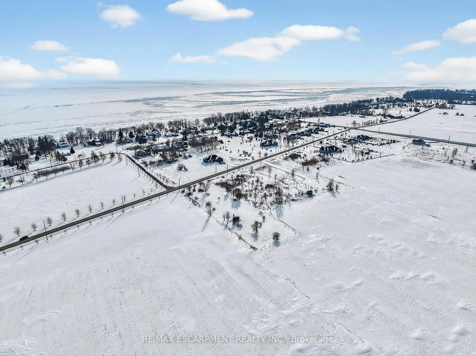 Photo 6 of 360 Lighthouse Drive, Haldimand, Dunnville — HOMEH