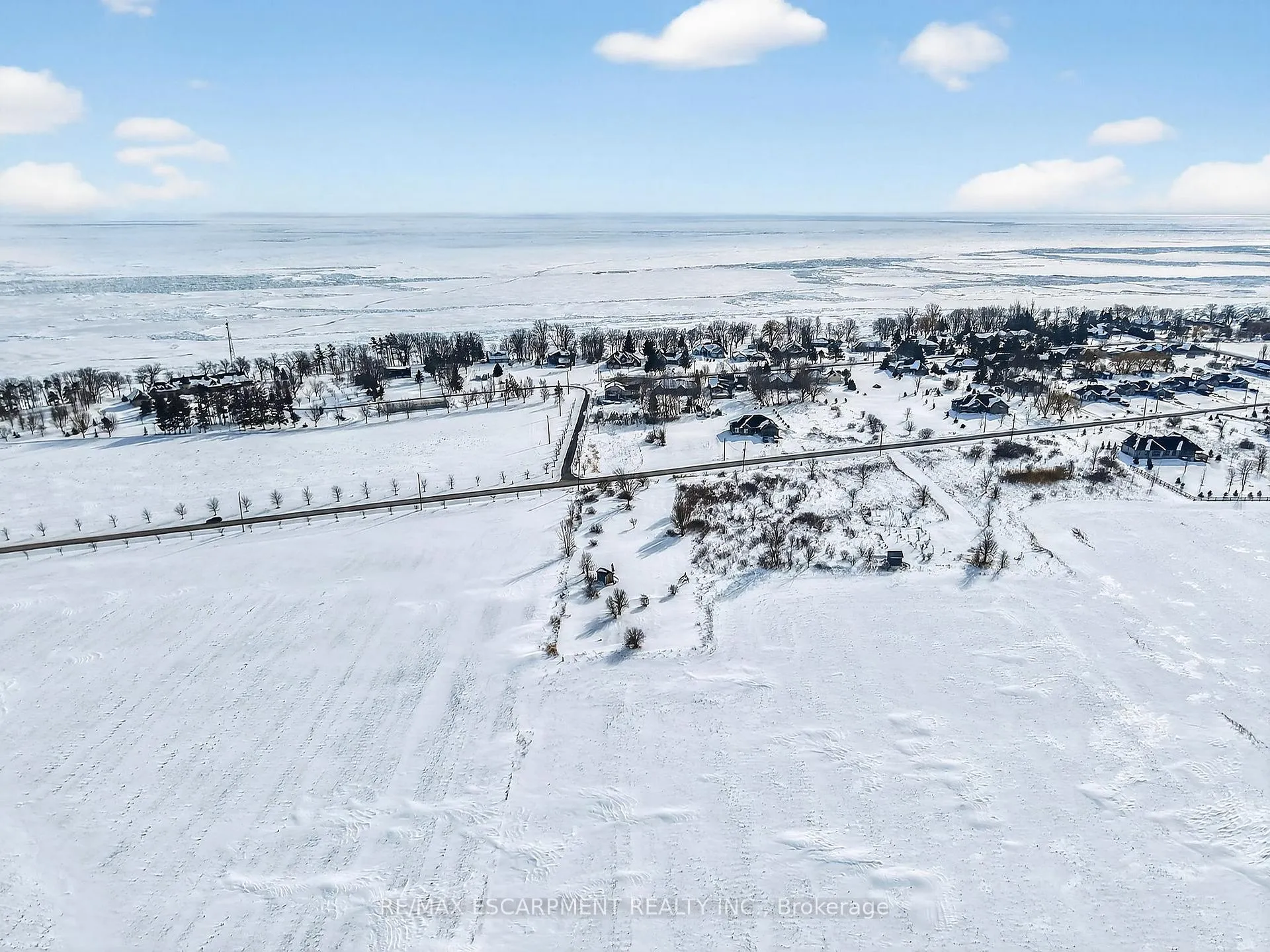 Photo 7 of 360 Lighthouse Drive, Haldimand, Dunnville — HOMEH