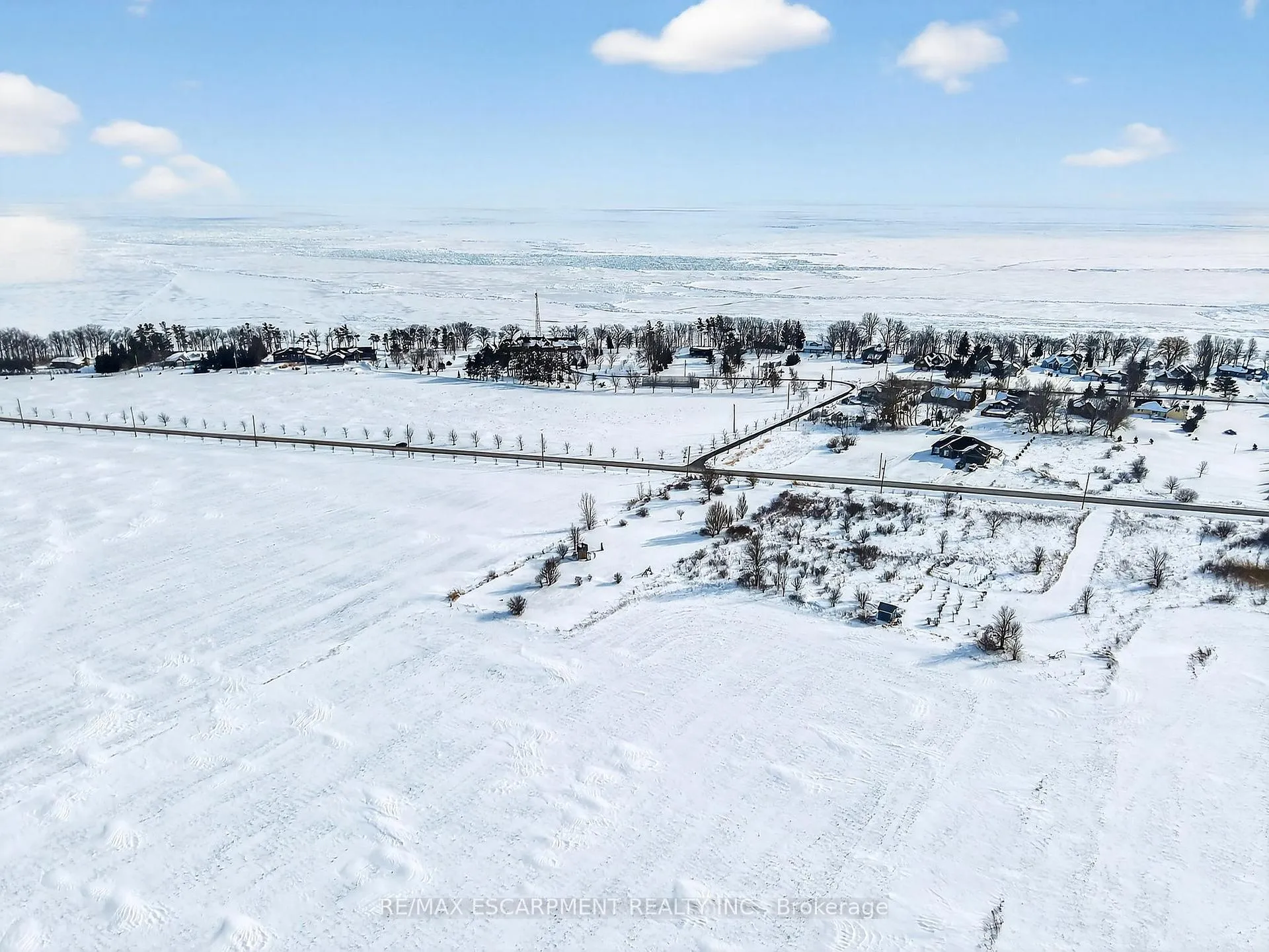 Photo 8 of 360 Lighthouse Drive, Haldimand, Dunnville — HOMEH
