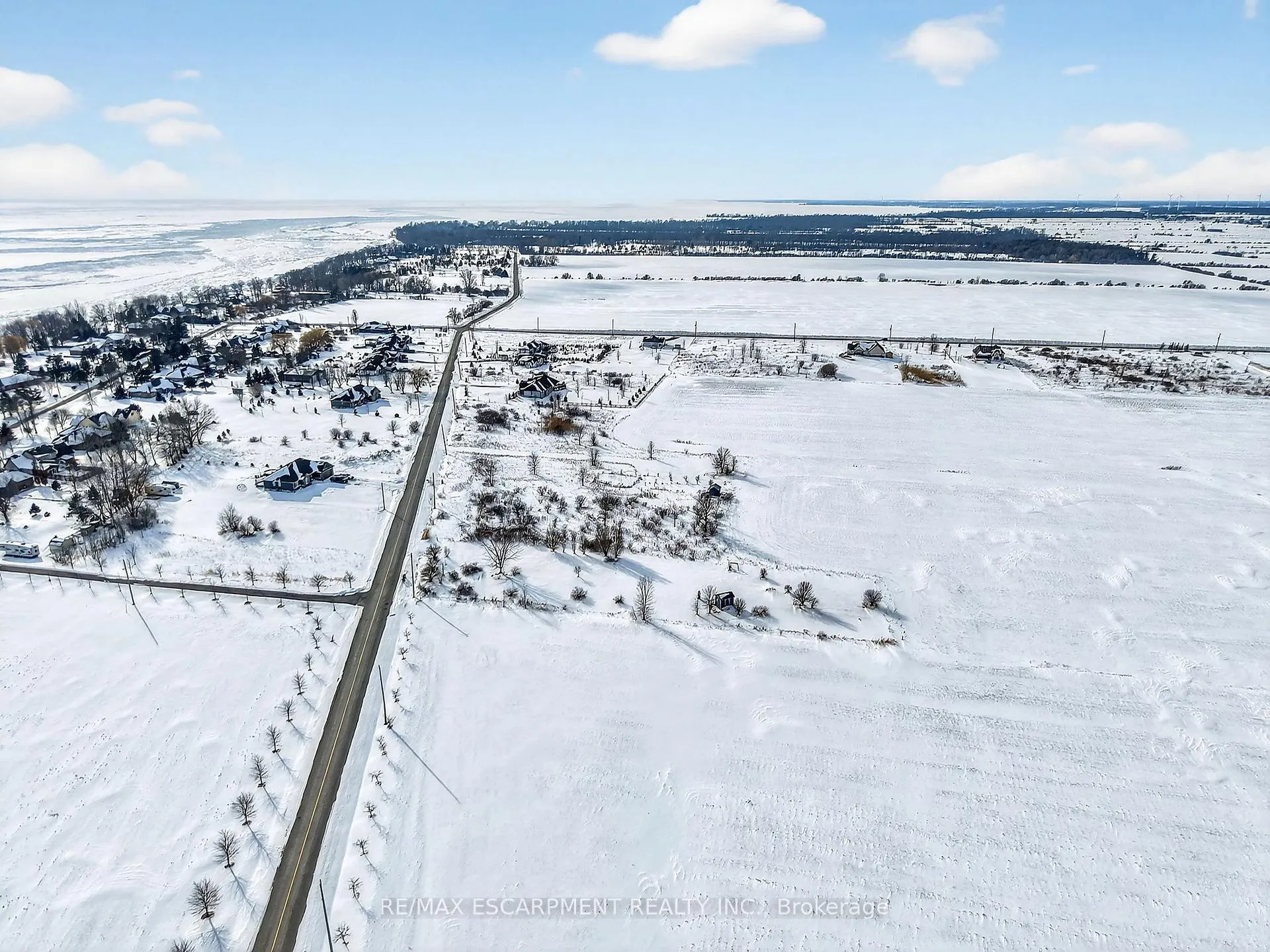 Photo 12 of 360 Lighthouse Drive, Haldimand, Dunnville — HOMEH