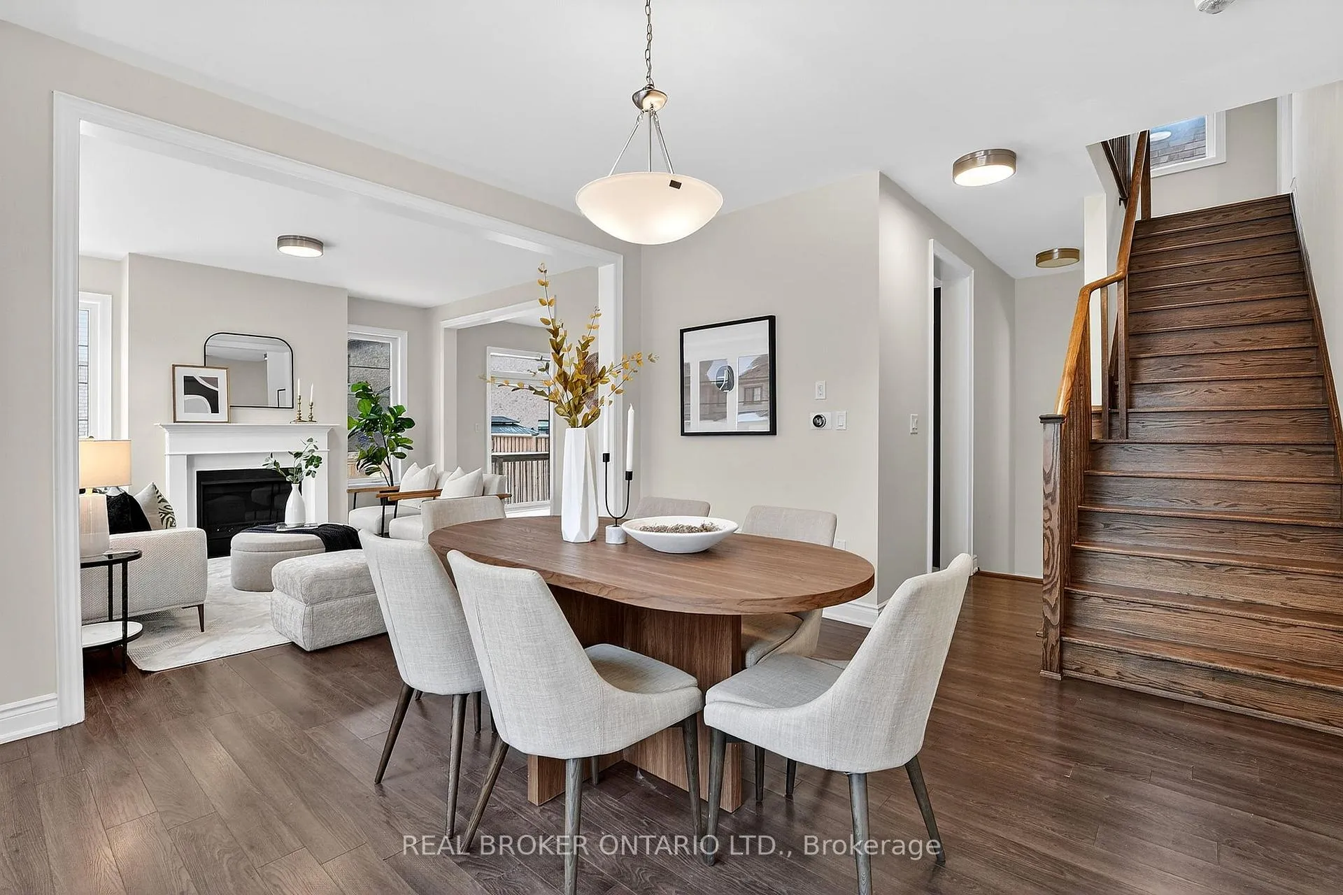 Photo 9 of 47 Pagebrook Crescent, Hamilton, Stoney Creek Mountain — HOMEH