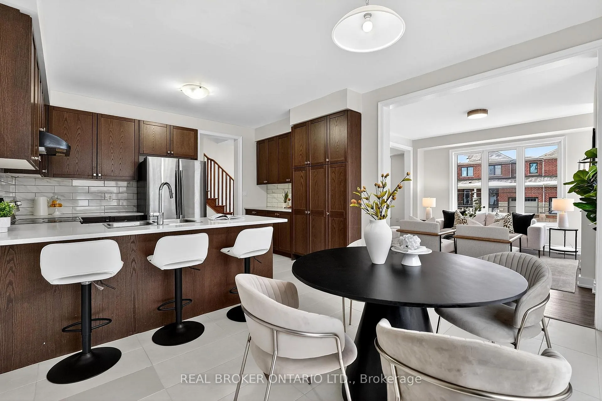 Photo 13 of 47 Pagebrook Crescent, Hamilton, Stoney Creek Mountain — HOMEH
