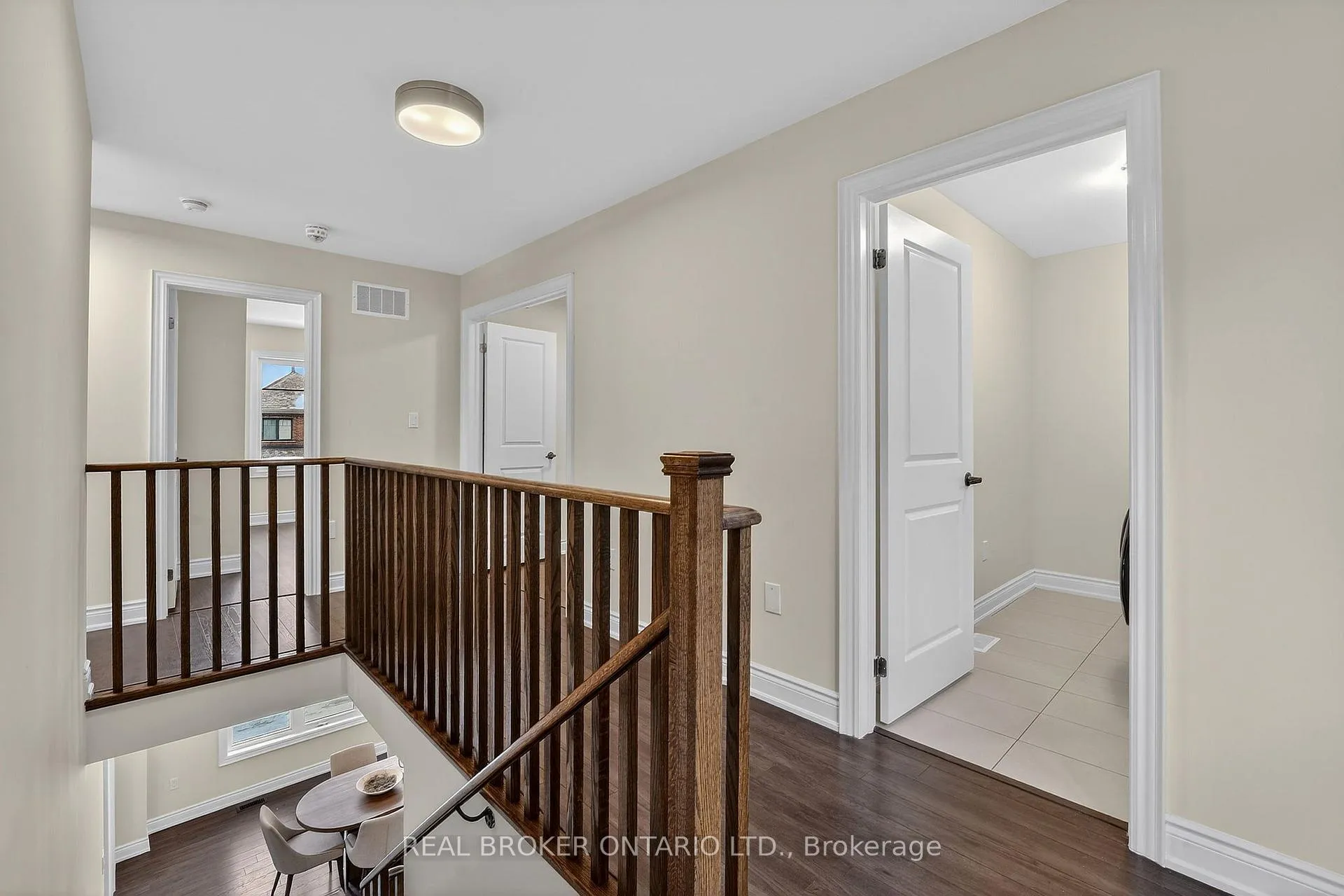 Photo 15 of 47 Pagebrook Crescent, Hamilton, Stoney Creek Mountain — HOMEH