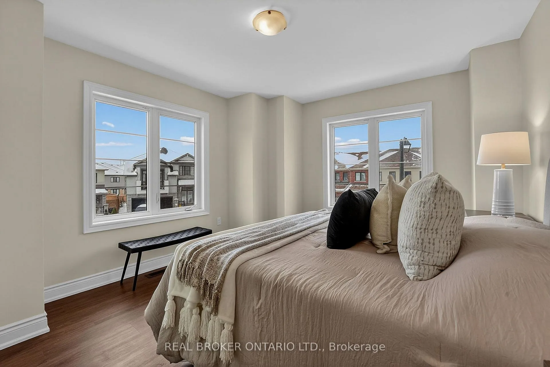 Photo 25 of 47 Pagebrook Crescent, Hamilton, Stoney Creek Mountain — HOMEH