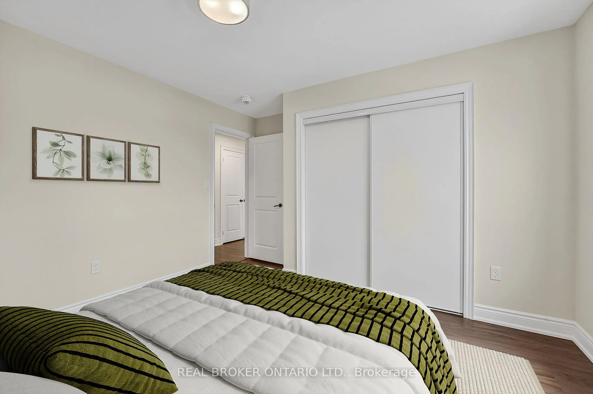 Photo 29 of 47 Pagebrook Crescent, Hamilton, Stoney Creek Mountain — HOMEH