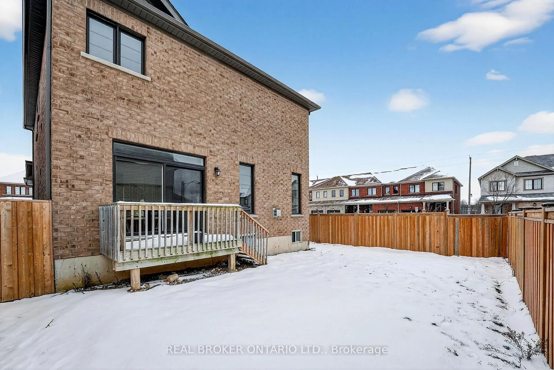 Photo 32 of 47 Pagebrook Crescent, Hamilton, Stoney Creek Mountain — HOMEH