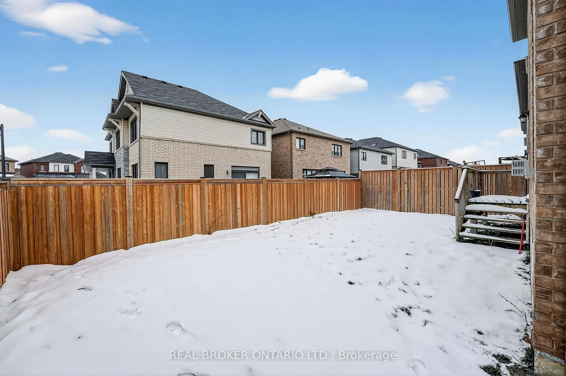 Photo 34 of 47 Pagebrook Crescent, Hamilton, Stoney Creek Mountain — HOMEH