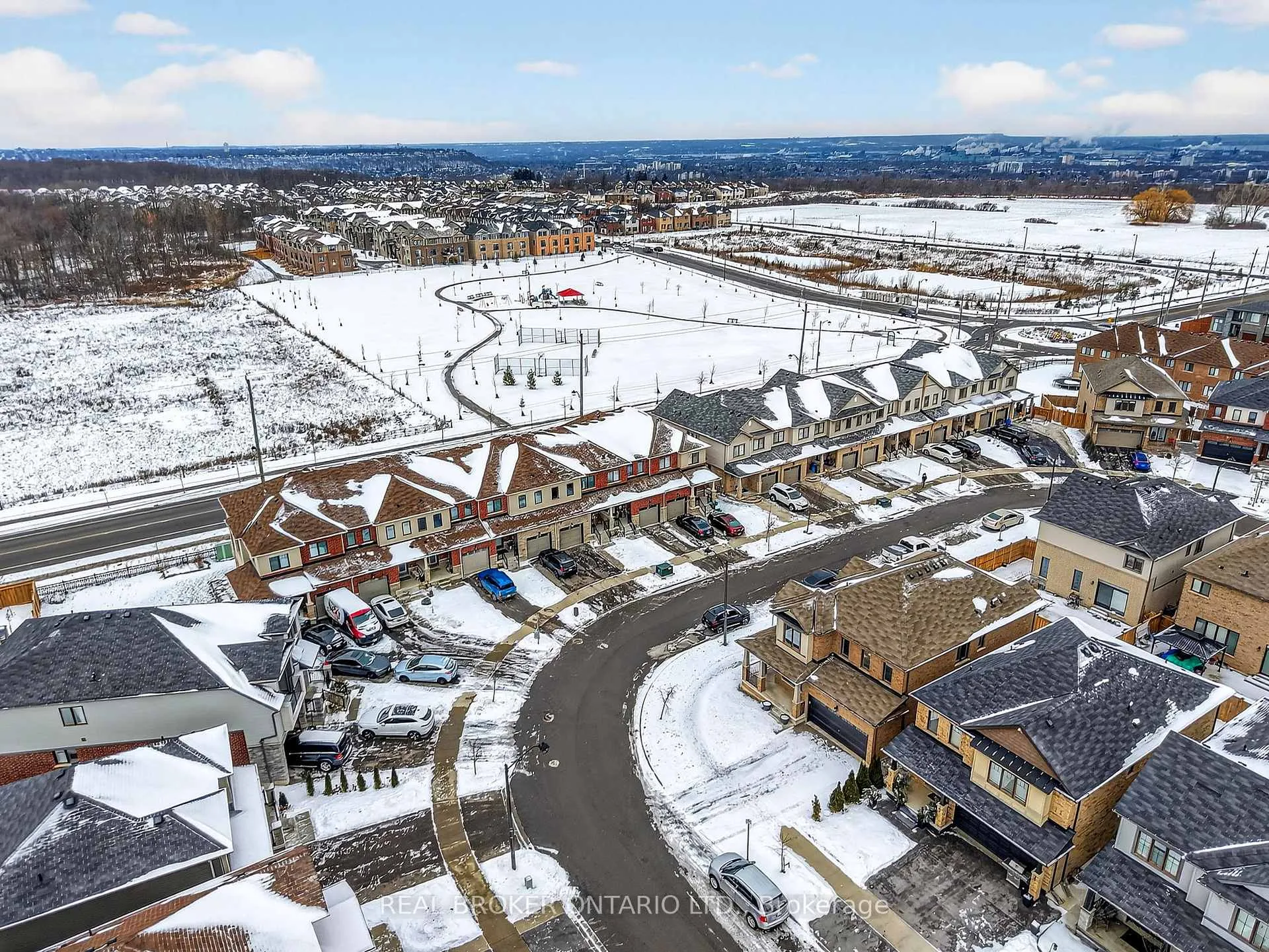 Photo 39 of 47 Pagebrook Crescent, Hamilton, Stoney Creek Mountain — HOMEH