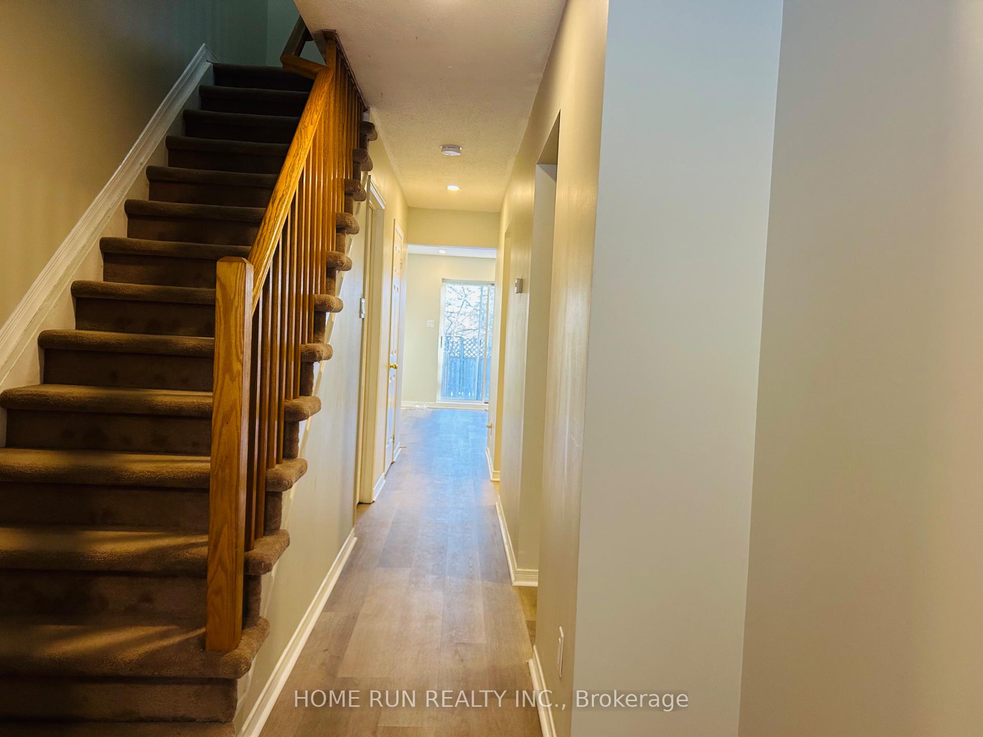 Photo 3 of 1466 Baseline Road, Ottawa, Meadowlands/St. Claire Gardens — HOMEH