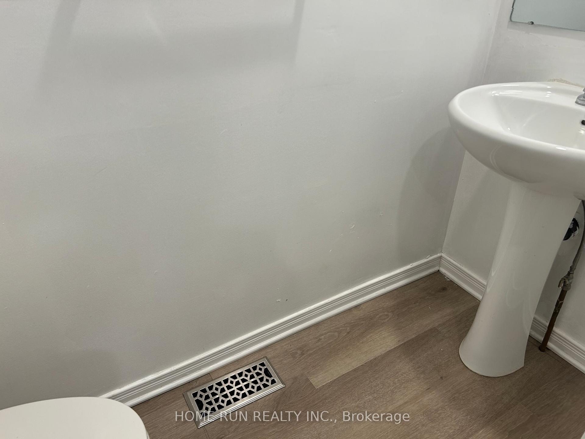 Photo 9 of 1466 Baseline Road, Ottawa, Meadowlands/St. Claire Gardens — HOMEH