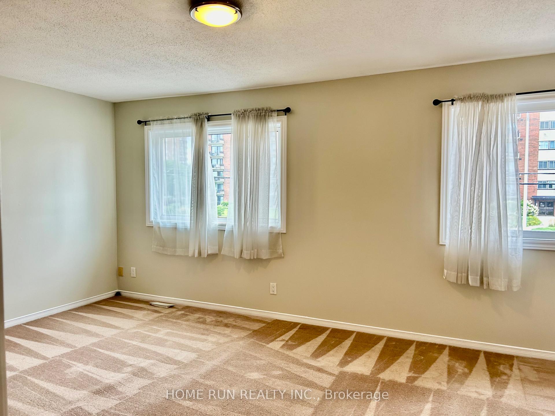 Photo 13 of 1466 Baseline Road, Ottawa, Meadowlands/St. Claire Gardens — HOMEH