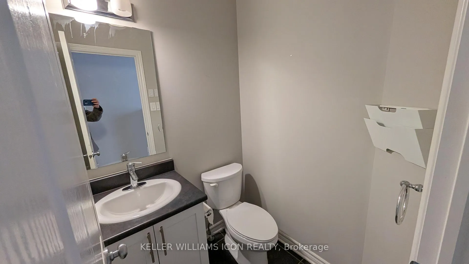 Photo 5 of 932 Fletcher Circle, Ottawa, Kanata - Kanata Lakes/Heritage Hills — HOMEH