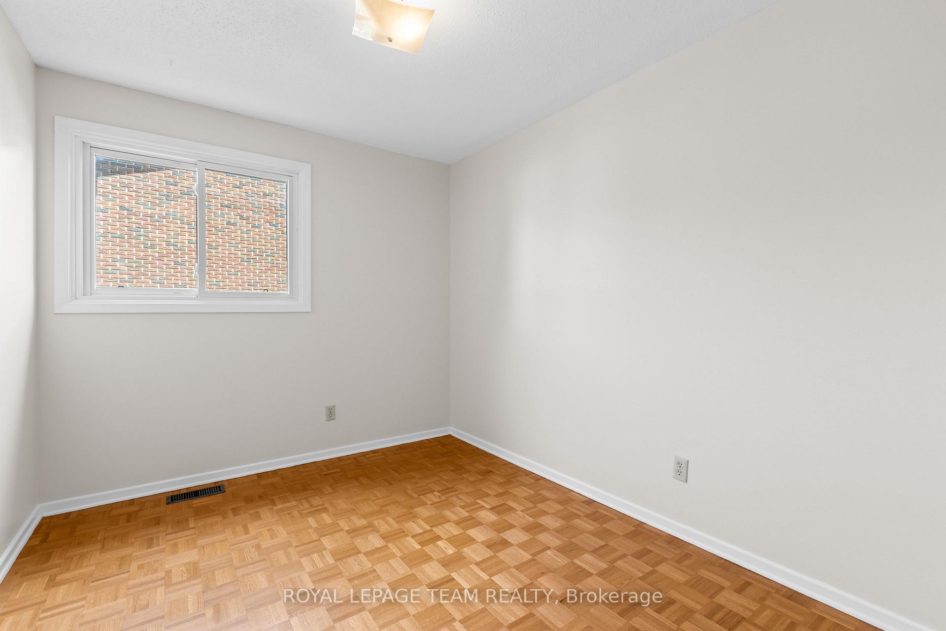 Photo 18 of 153 David Drive, Ottawa, Meadowlands/St. Claire Gardens — HOMEH