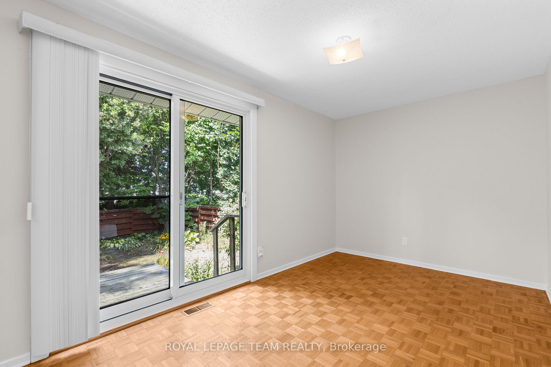 Photo 20 of 153 David Drive, Ottawa, Meadowlands/St. Claire Gardens — HOMEH