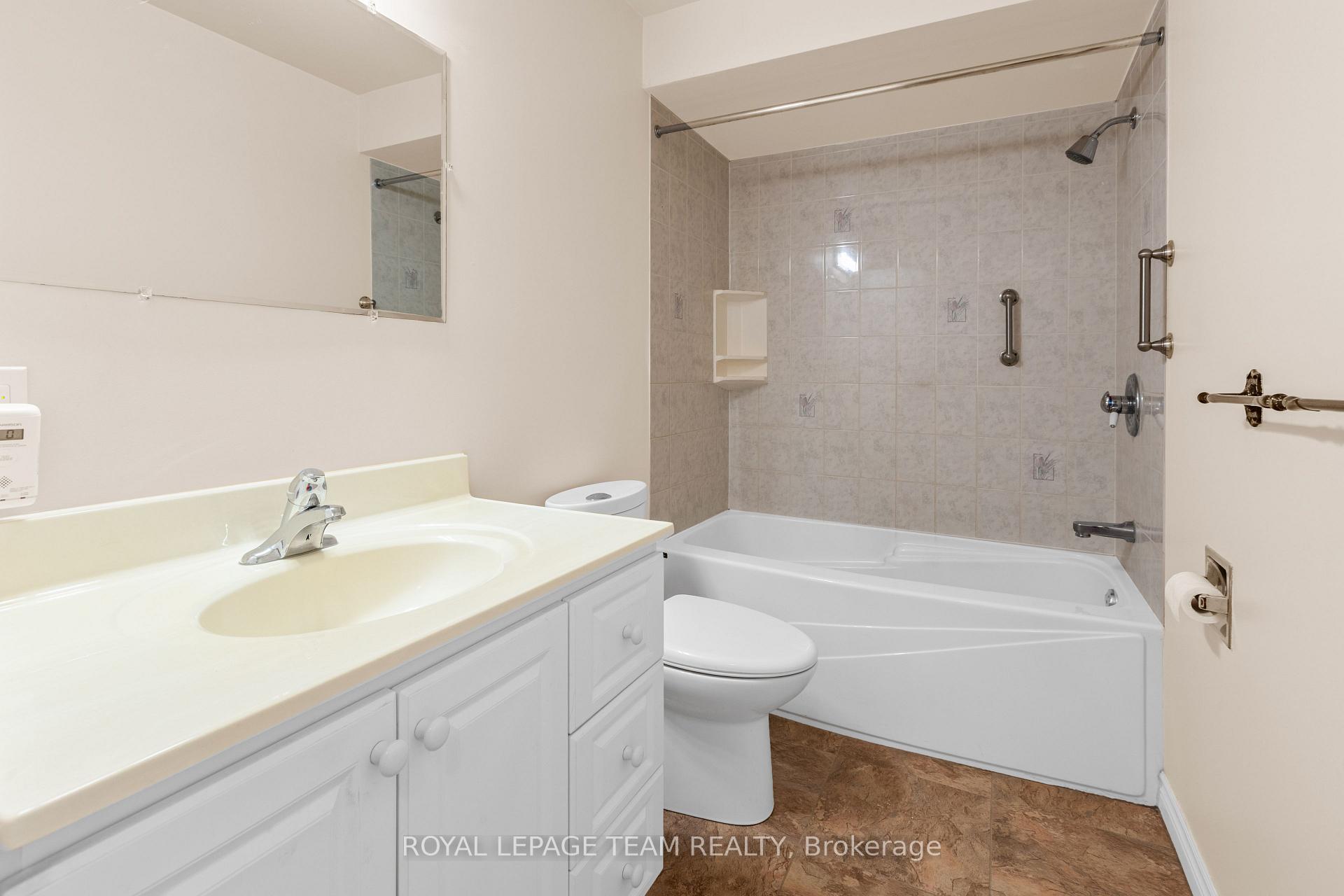 Photo 22 of 153 David Drive, Ottawa, Meadowlands/St. Claire Gardens — HOMEH