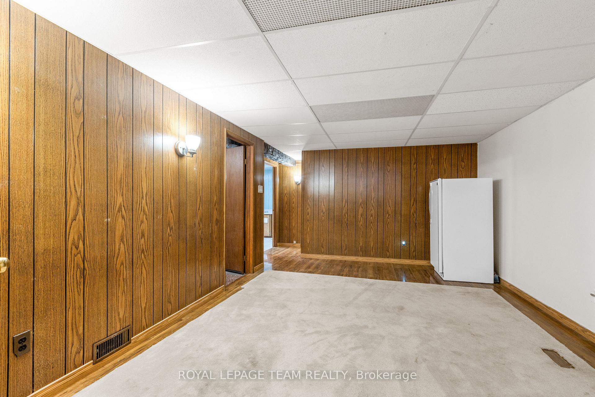 Photo 24 of 153 David Drive, Ottawa, Meadowlands/St. Claire Gardens — HOMEH