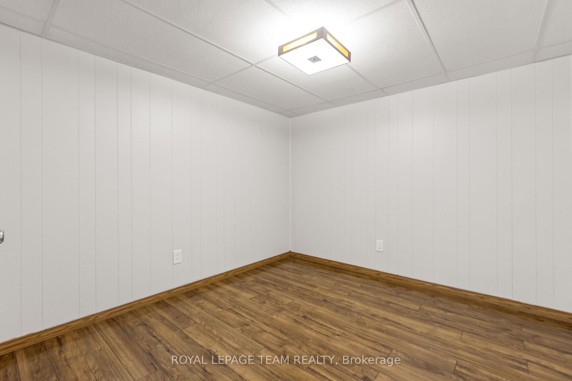 Photo 28 of 153 David Drive, Ottawa, Meadowlands/St. Claire Gardens — HOMEH