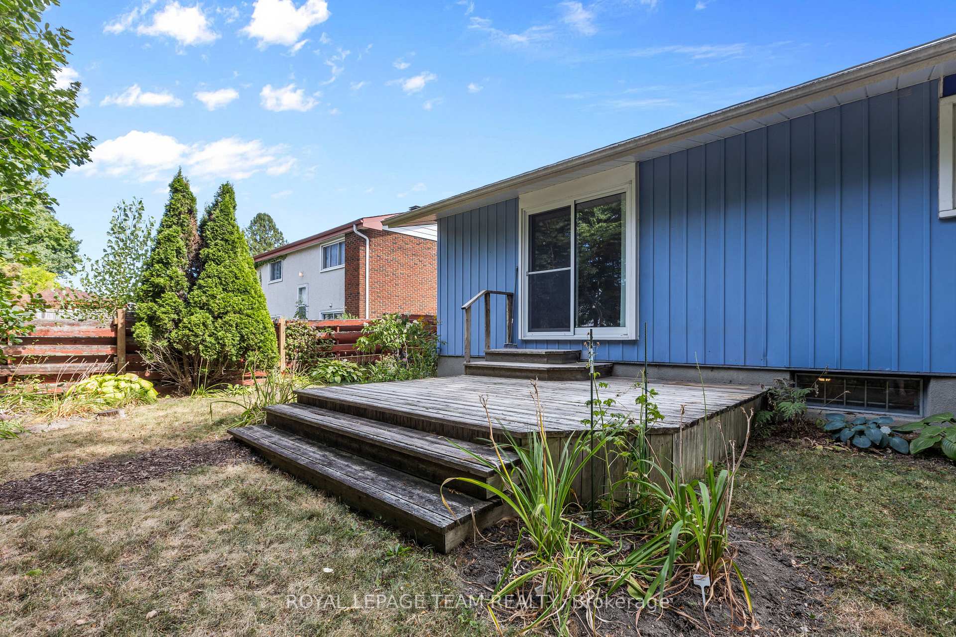 Photo 30 of 153 David Drive, Ottawa, Meadowlands/St. Claire Gardens — HOMEH