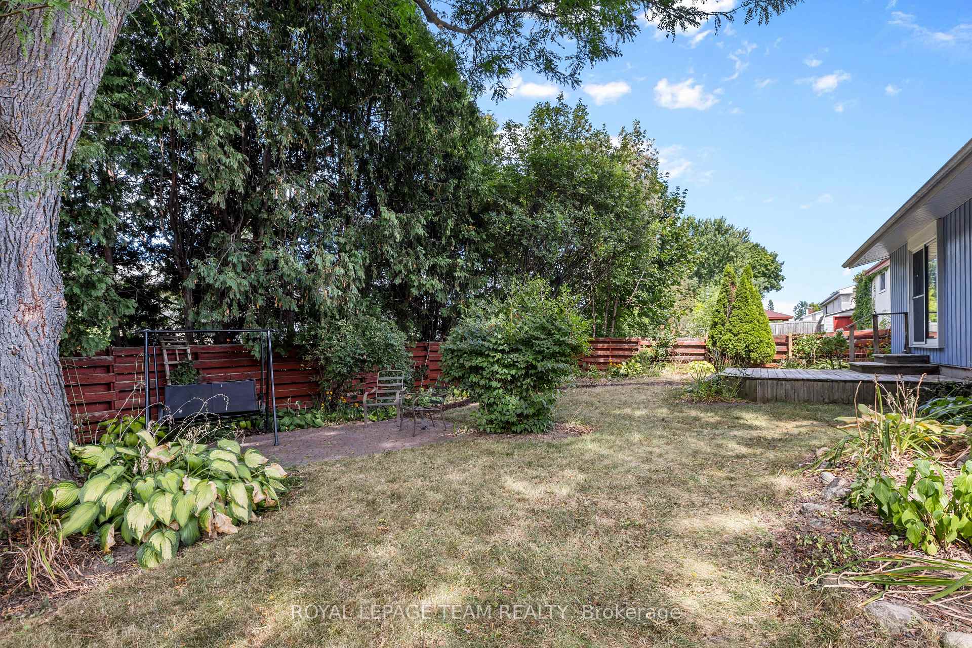 Photo 32 of 153 David Drive, Ottawa, Meadowlands/St. Claire Gardens — HOMEH