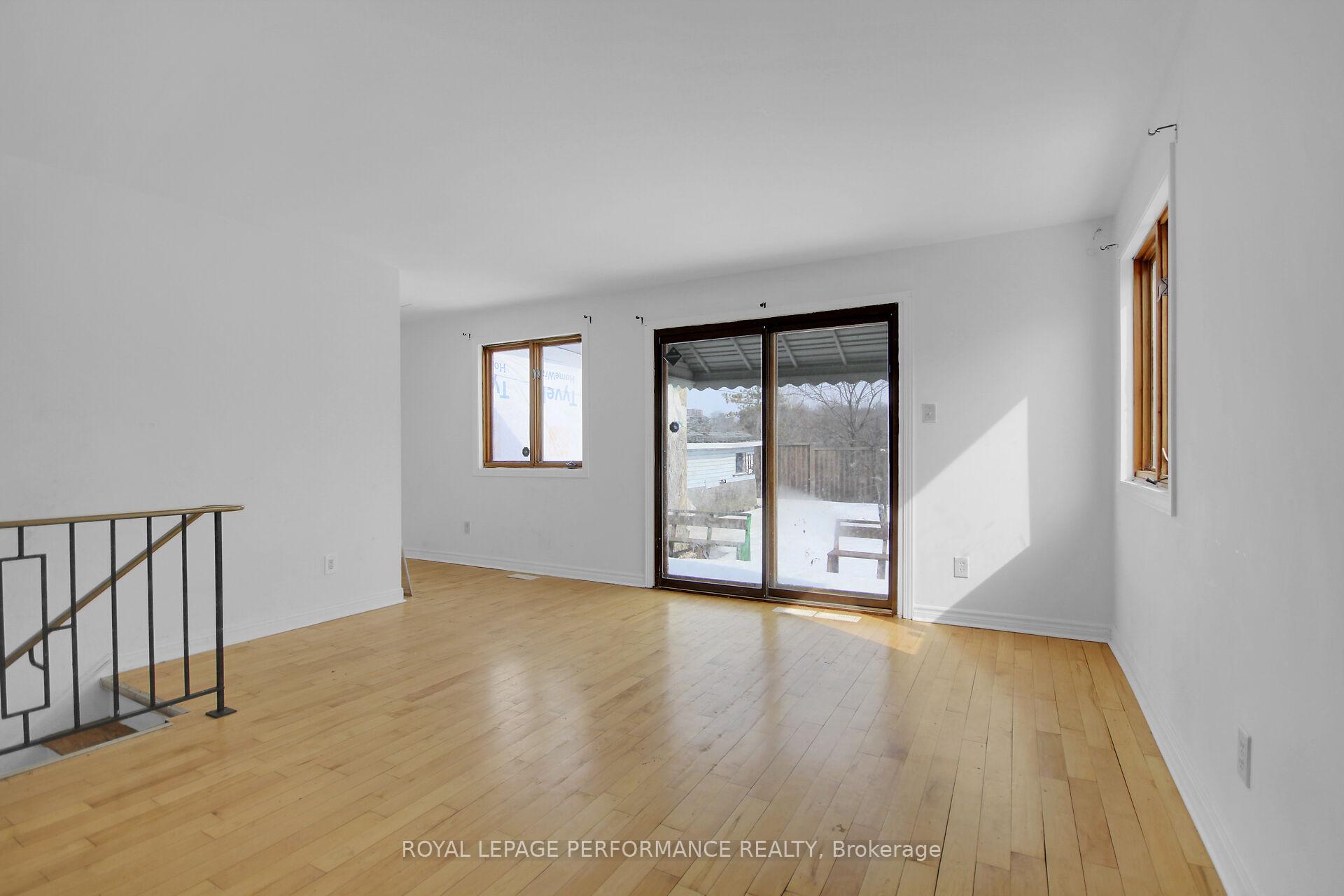 Photo 8 of 2647 Ayers Avenue, Ottawa, Ridgemont — HOMEH