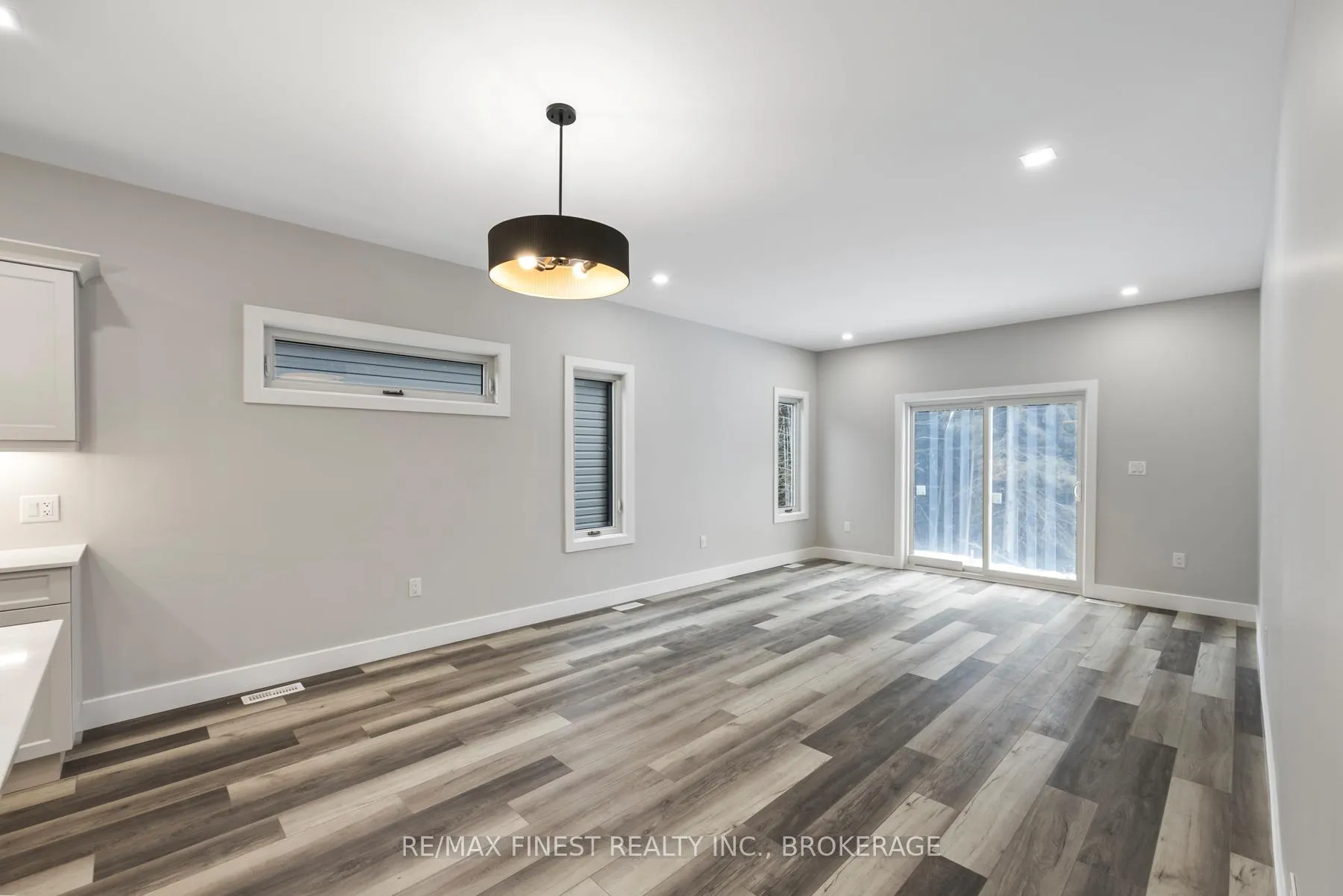 Photo 19 of 161 Creighton Drive, Loyalist, Lennox and Addington - South — HOMEH
