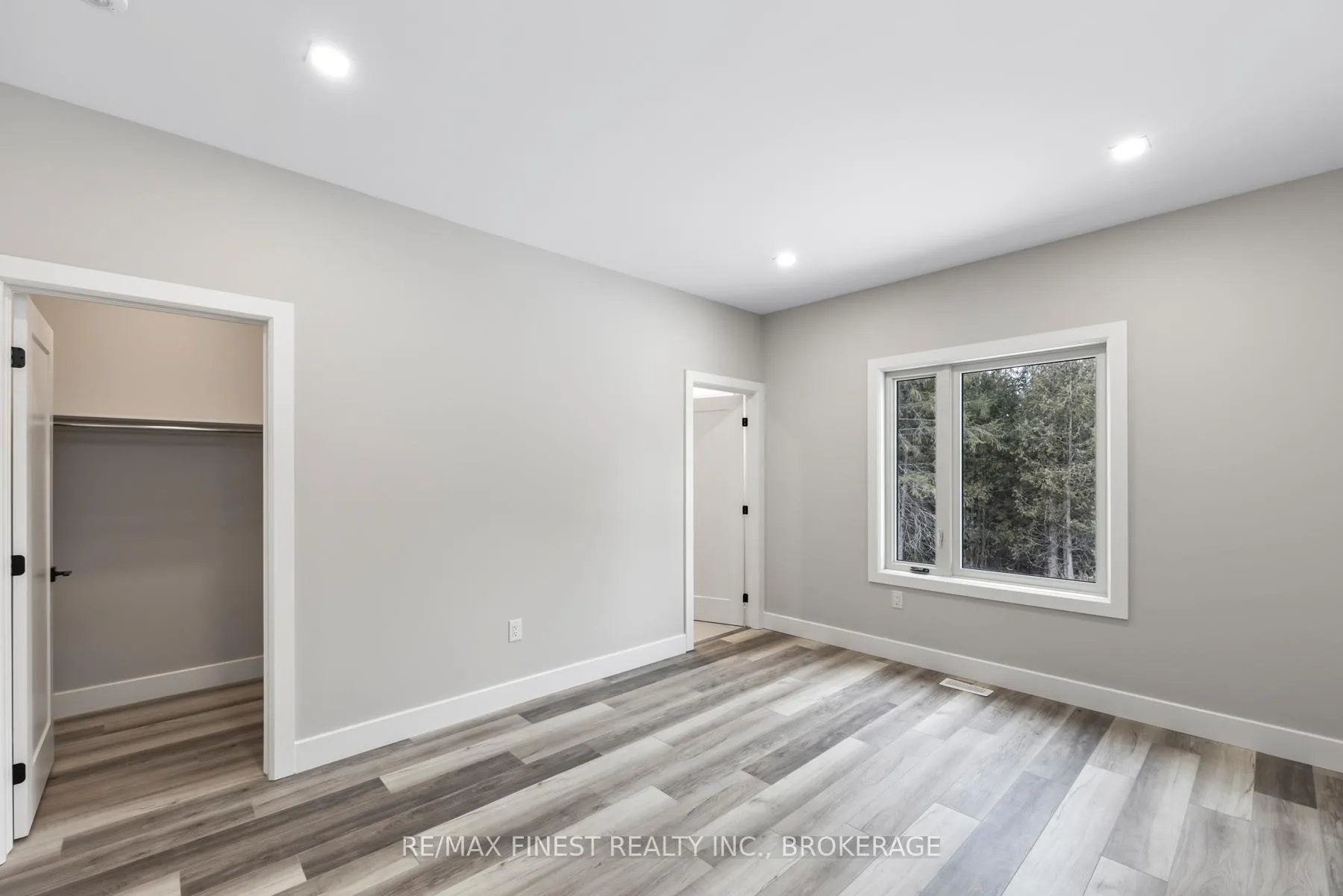 Photo 21 of 161 Creighton Drive, Loyalist, Lennox and Addington - South — HOMEH