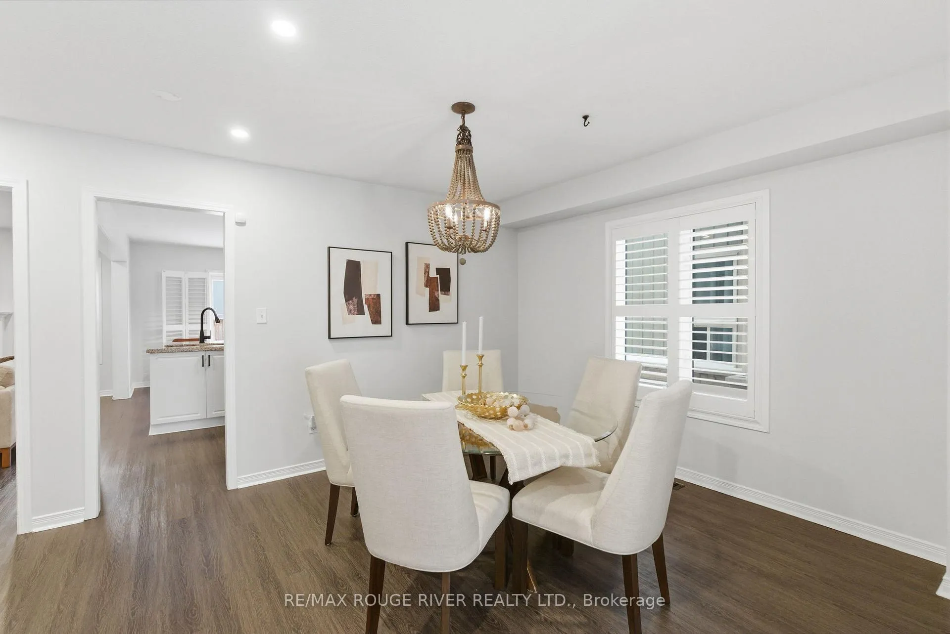 Photo 4 of 122 Edwin Carr Street, Clarington, Bowmanville — HOMEH