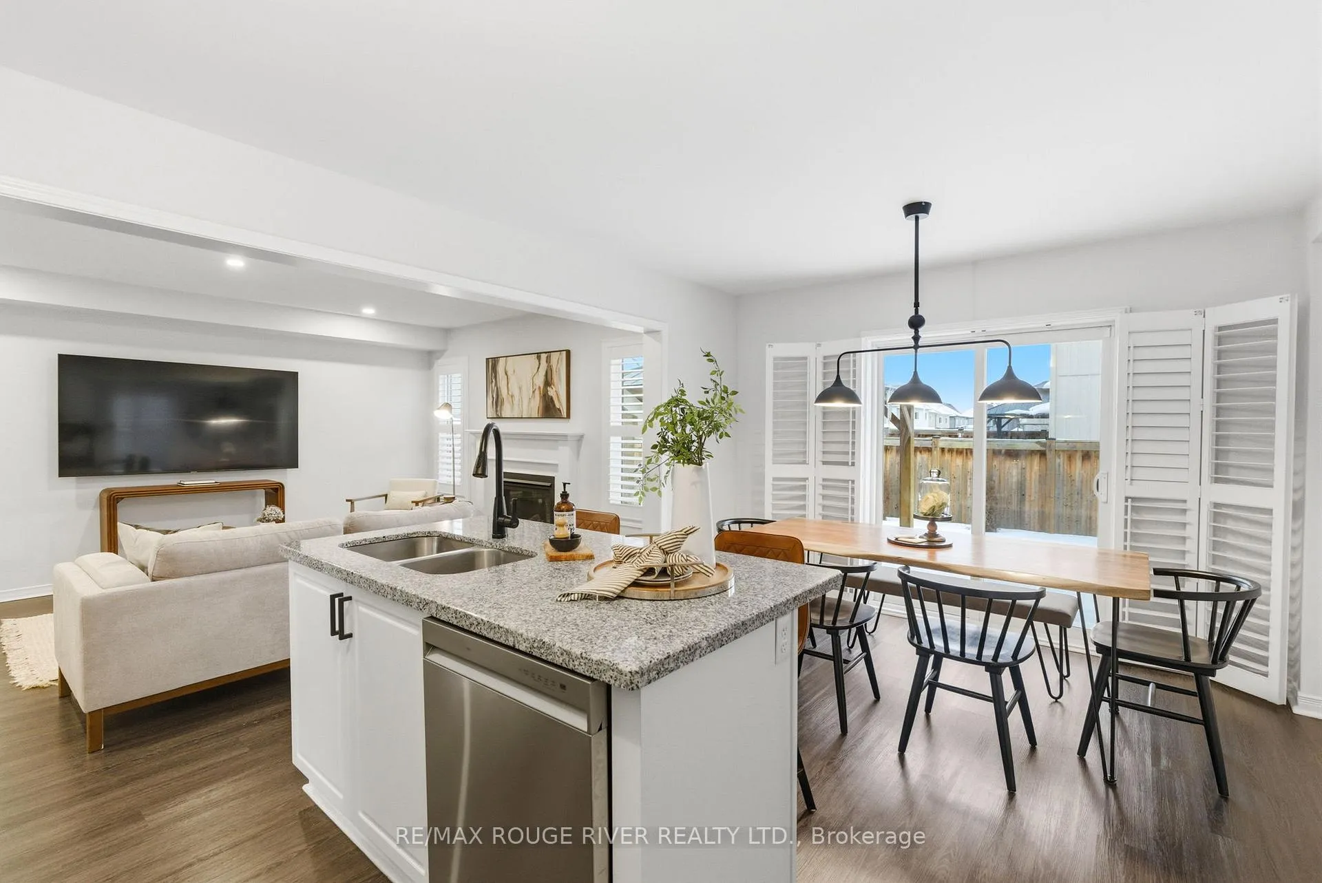 Photo 15 of 122 Edwin Carr Street, Clarington, Bowmanville — HOMEH