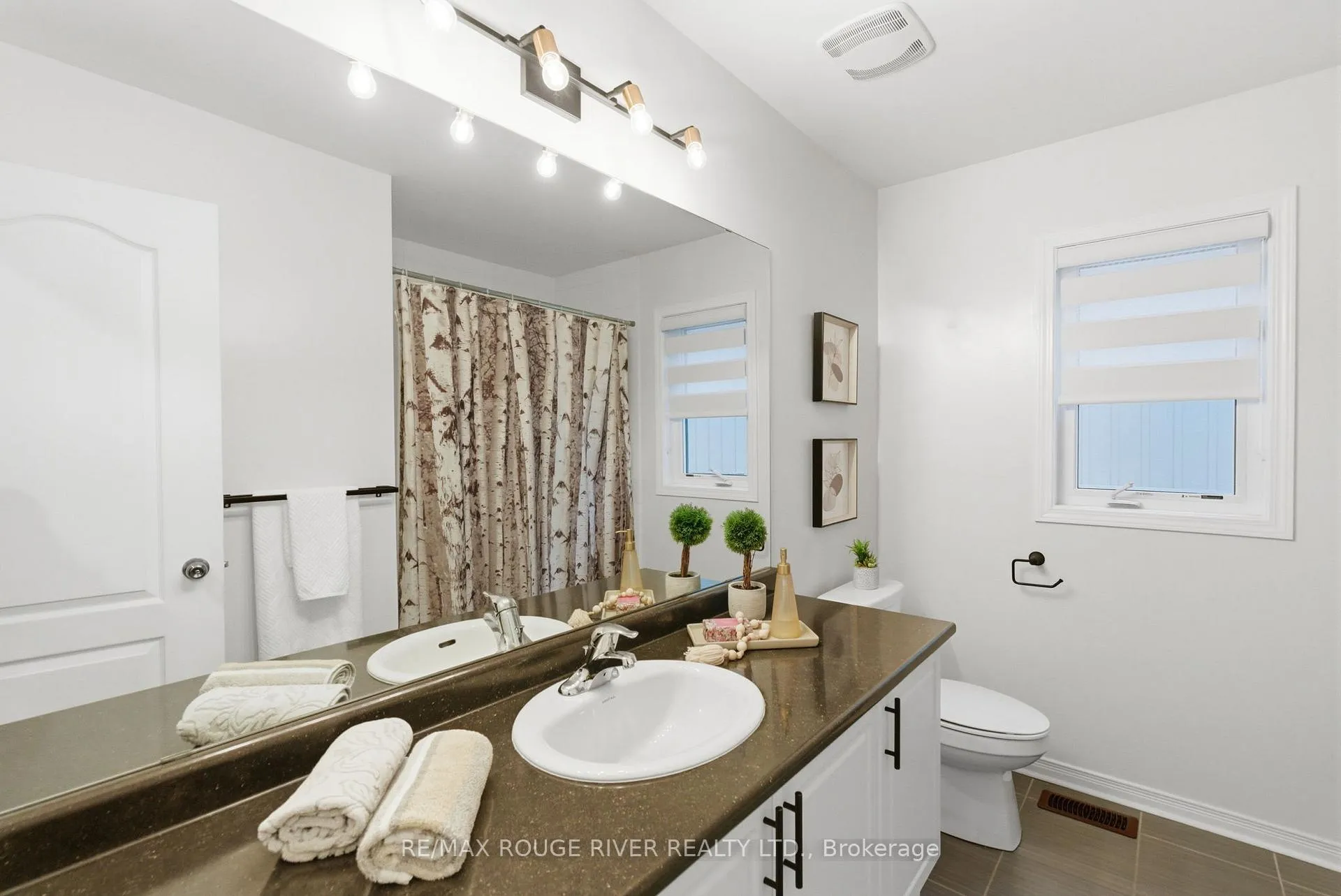 Photo 37 of 122 Edwin Carr Street, Clarington, Bowmanville — HOMEH