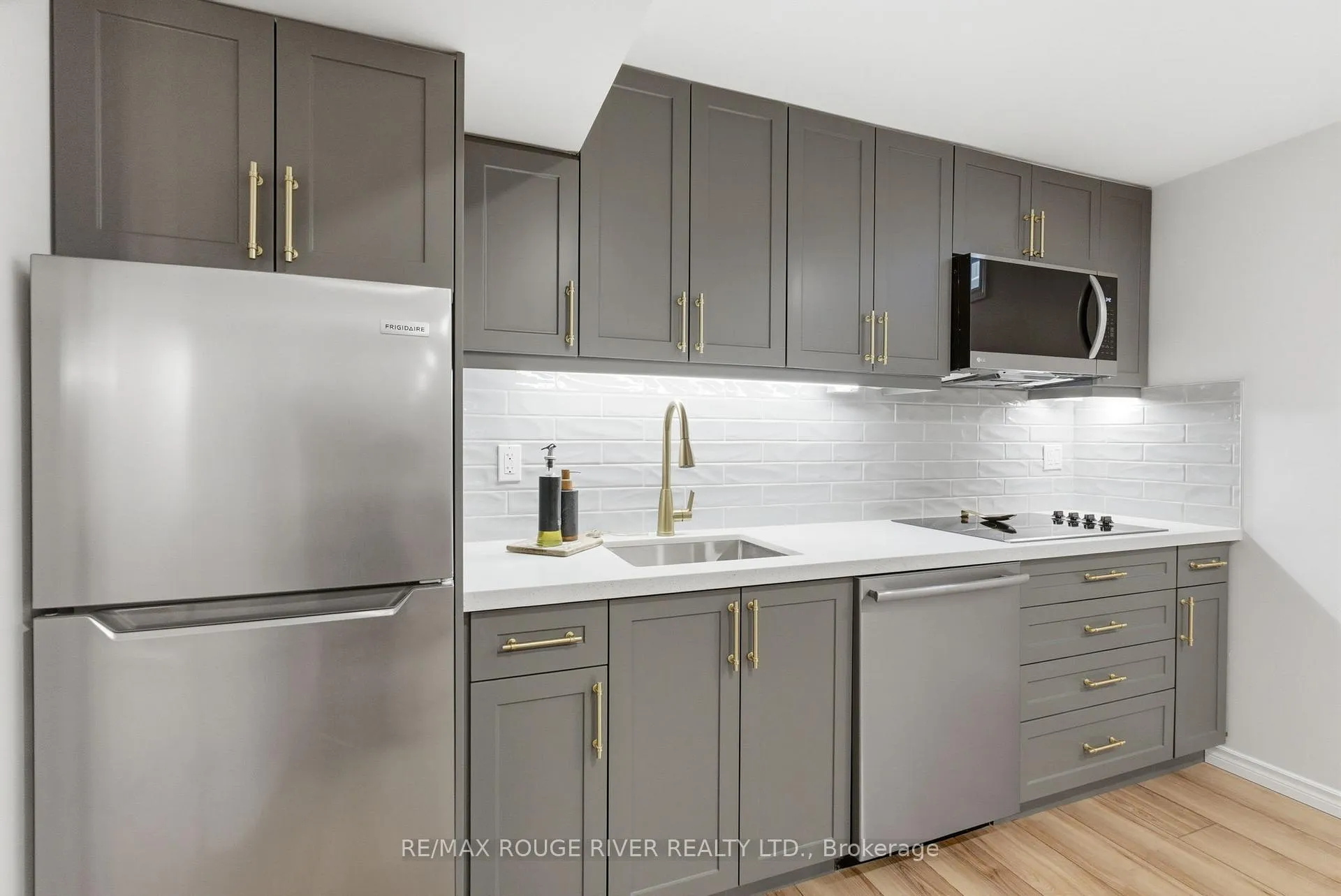 Photo 45 of 122 Edwin Carr Street, Clarington, Bowmanville — HOMEH