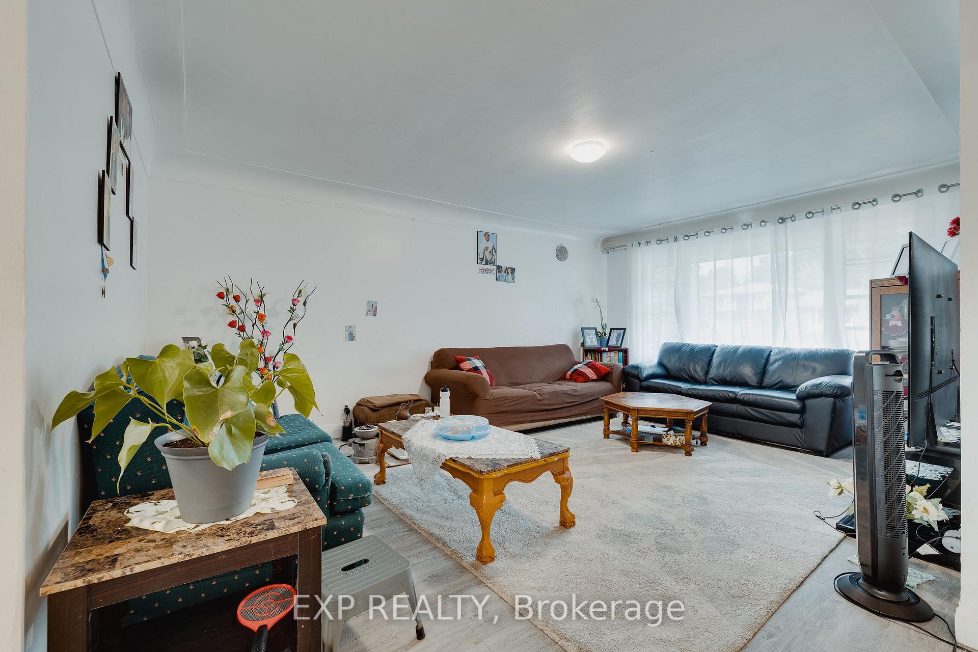 Photo 2 of 189 Gatewood Road, Kitchener — HOMEH