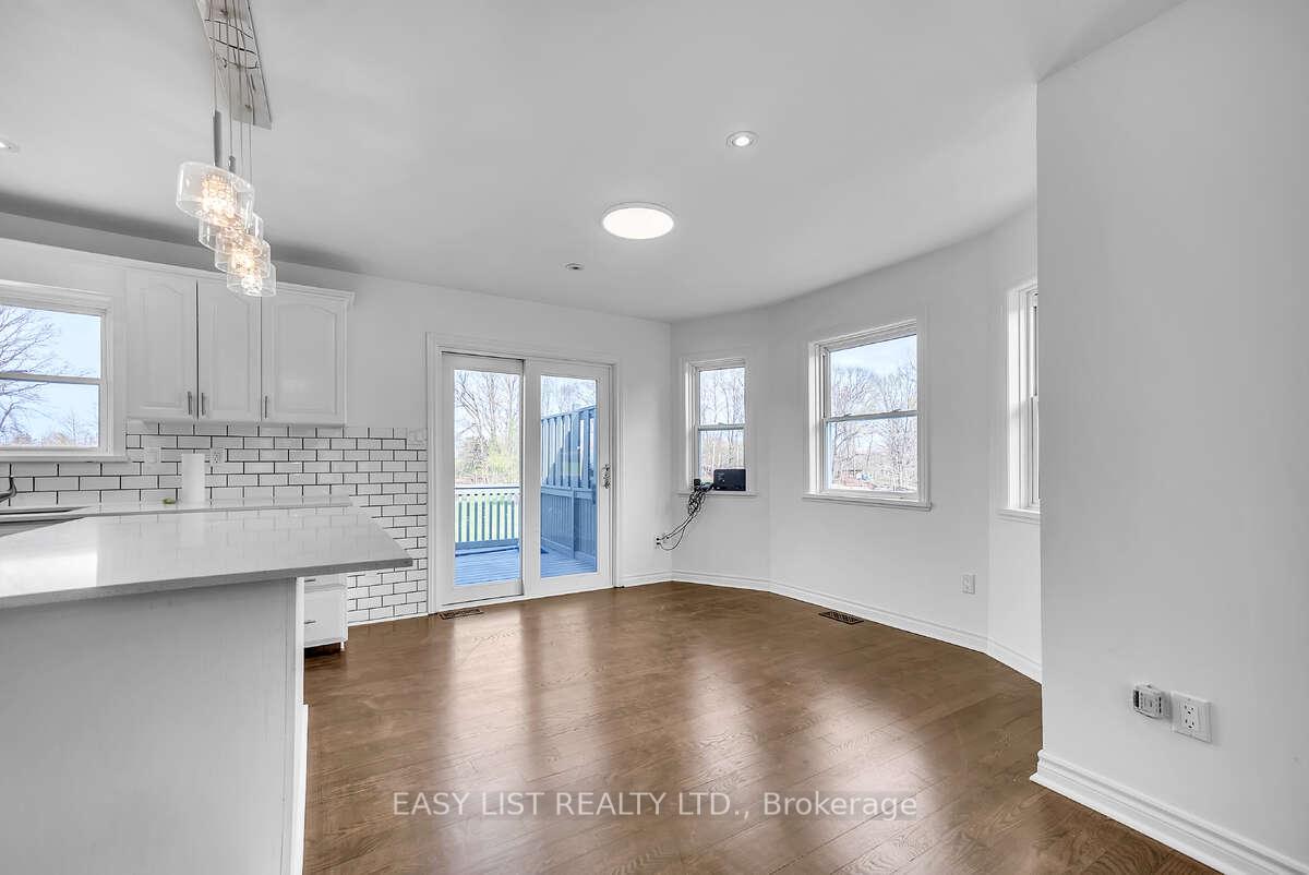 Photo 3 of 123 Livingwood Crescent, Madoc — HOMEH