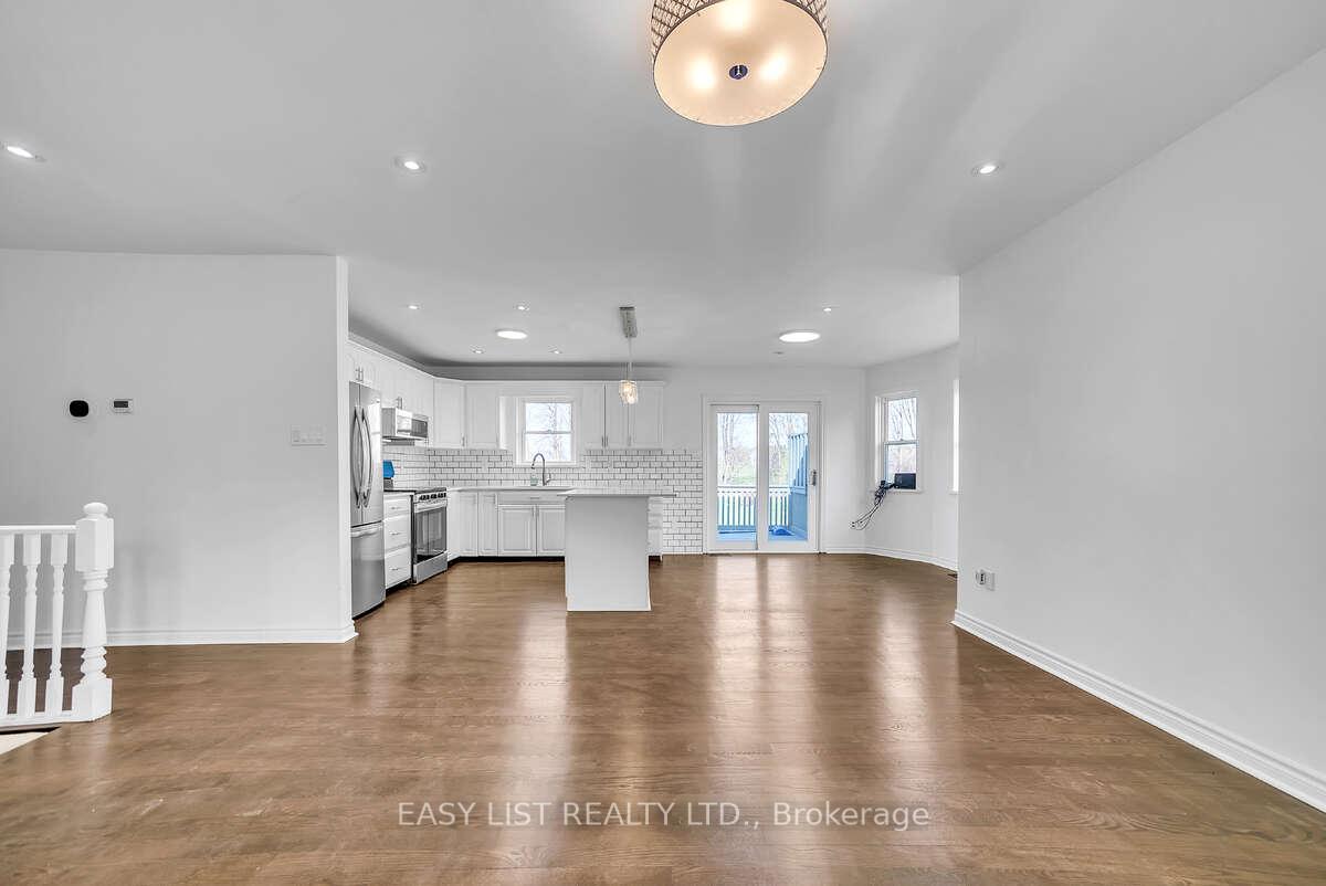 Photo 4 of 123 Livingwood Crescent, Madoc — HOMEH