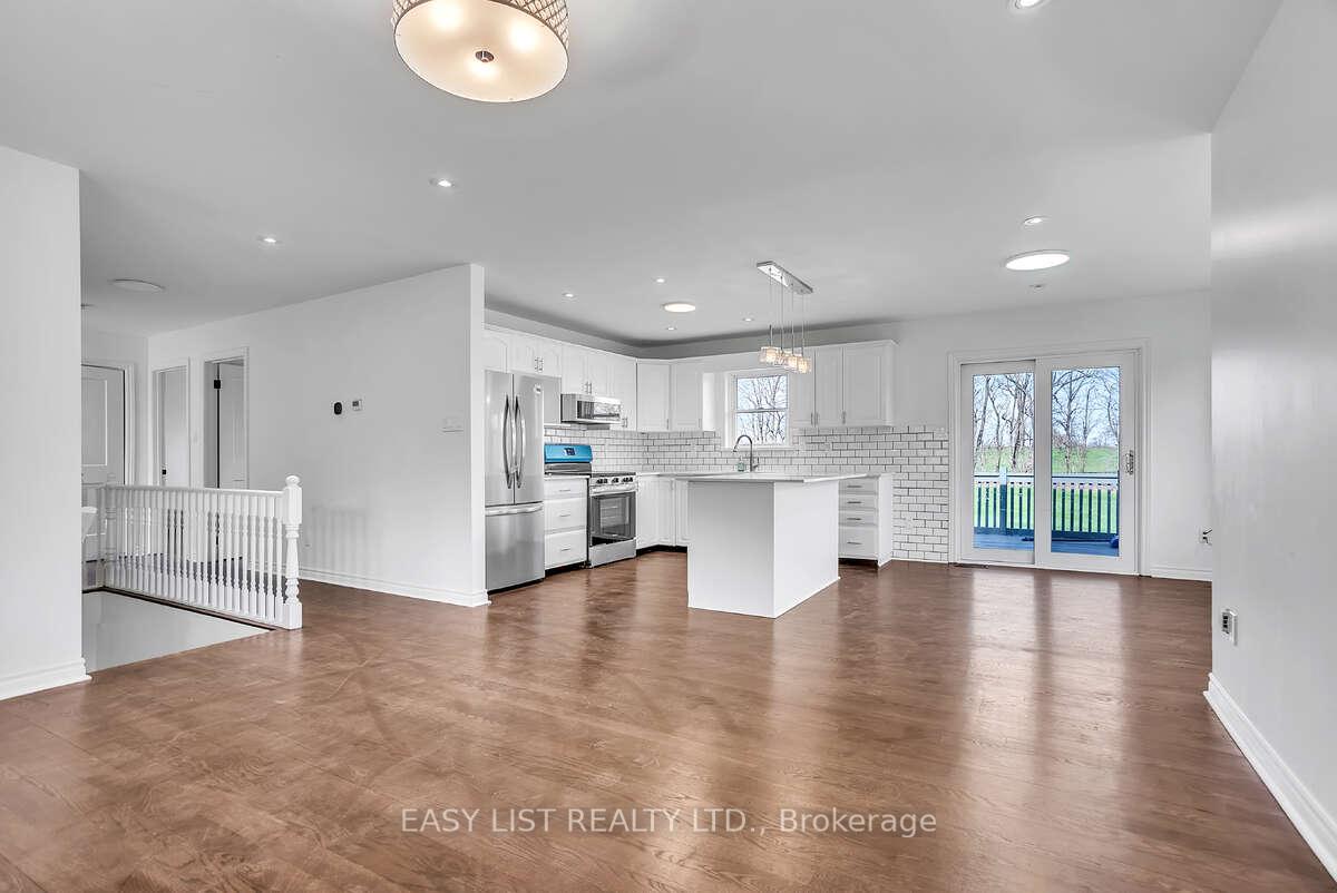 Photo 9 of 123 Livingwood Crescent, Madoc — HOMEH