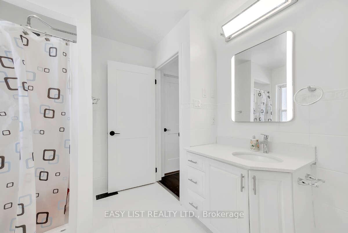 Photo 13 of 123 Livingwood Crescent, Madoc — HOMEH