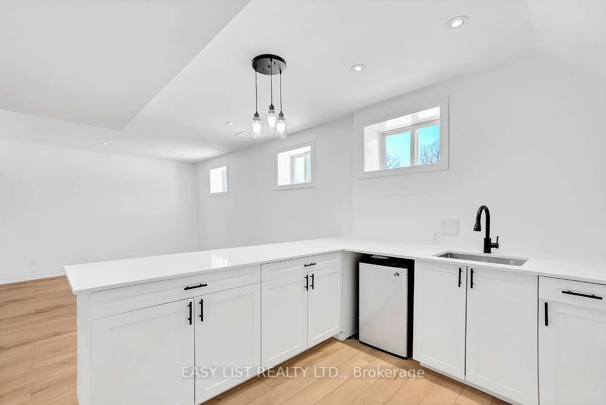 Photo 19 of 123 Livingwood Crescent, Madoc — HOMEH