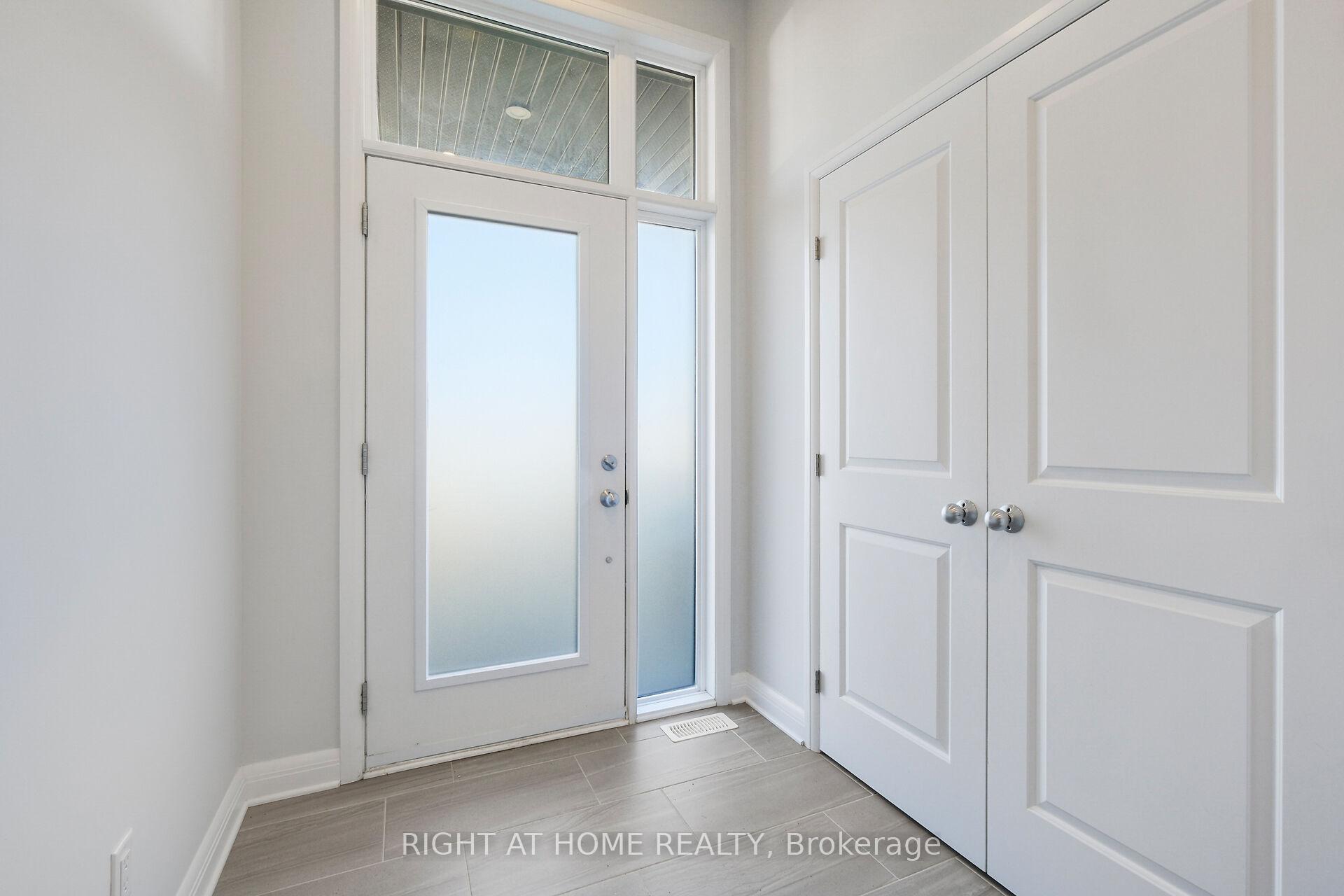 Photo 5 of 320 Wigwas Street, Ottawa, CFB Rockcliffe and Area — HOMEH
