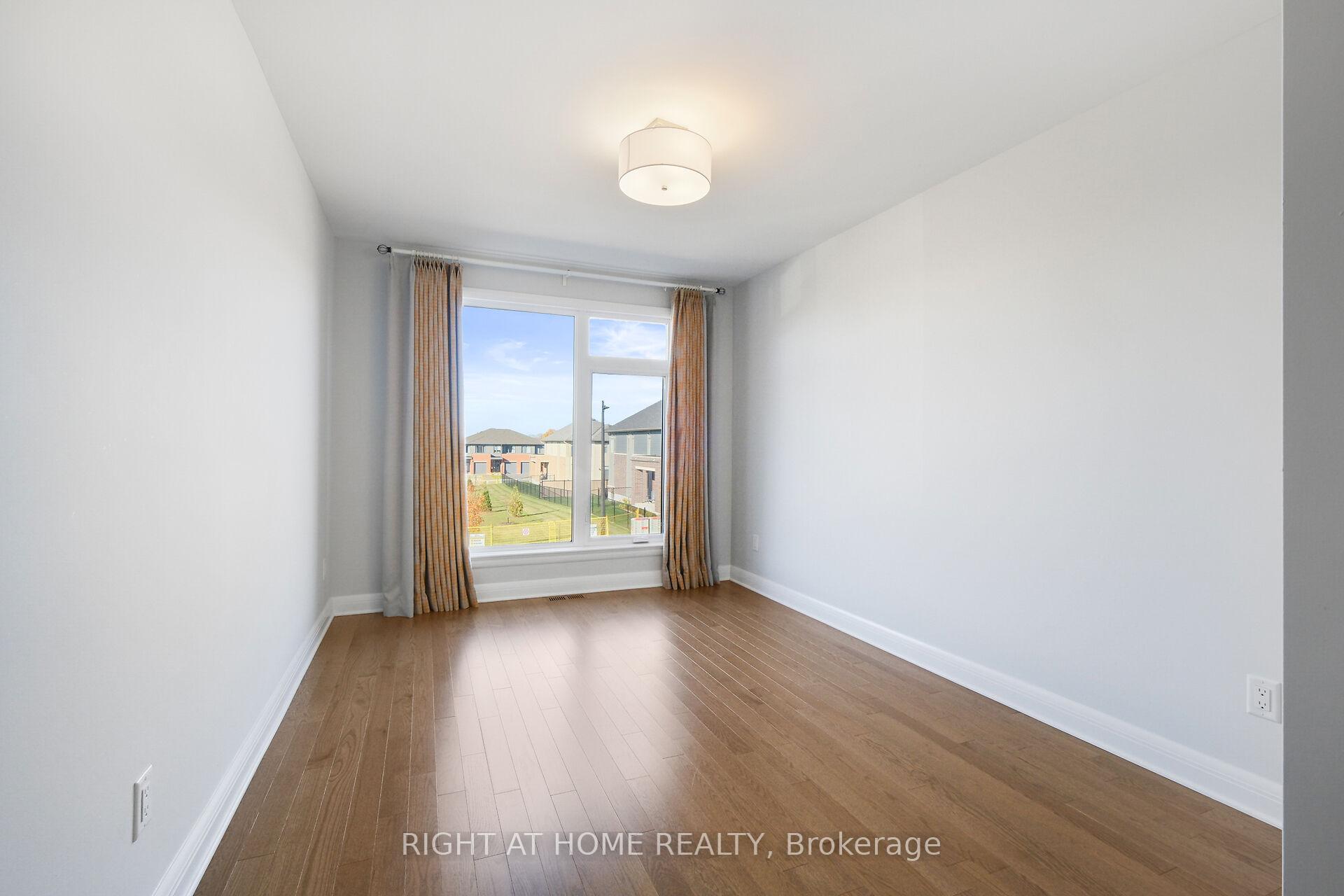 Photo 7 of 320 Wigwas Street, Ottawa, CFB Rockcliffe and Area — HOMEH