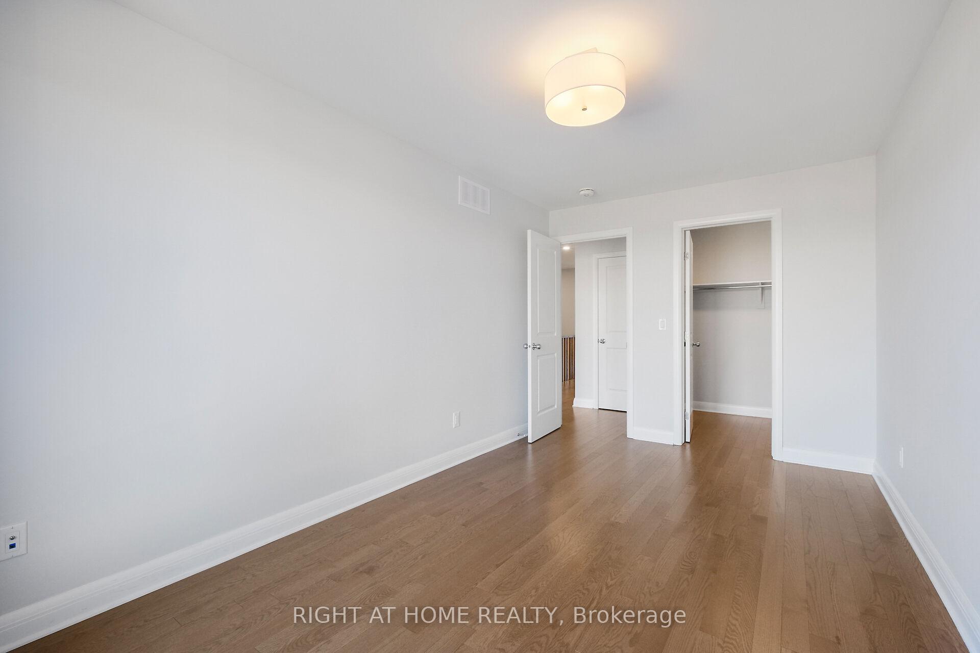Photo 9 of 320 Wigwas Street, Ottawa, CFB Rockcliffe and Area — HOMEH
