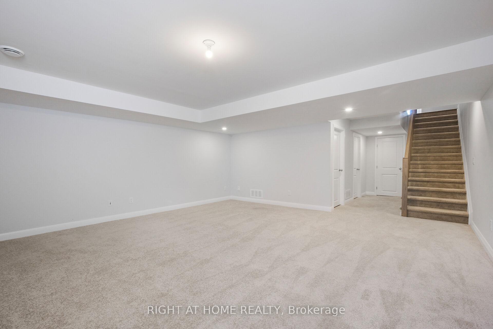 Photo 18 of 320 Wigwas Street, Ottawa, CFB Rockcliffe and Area — HOMEH