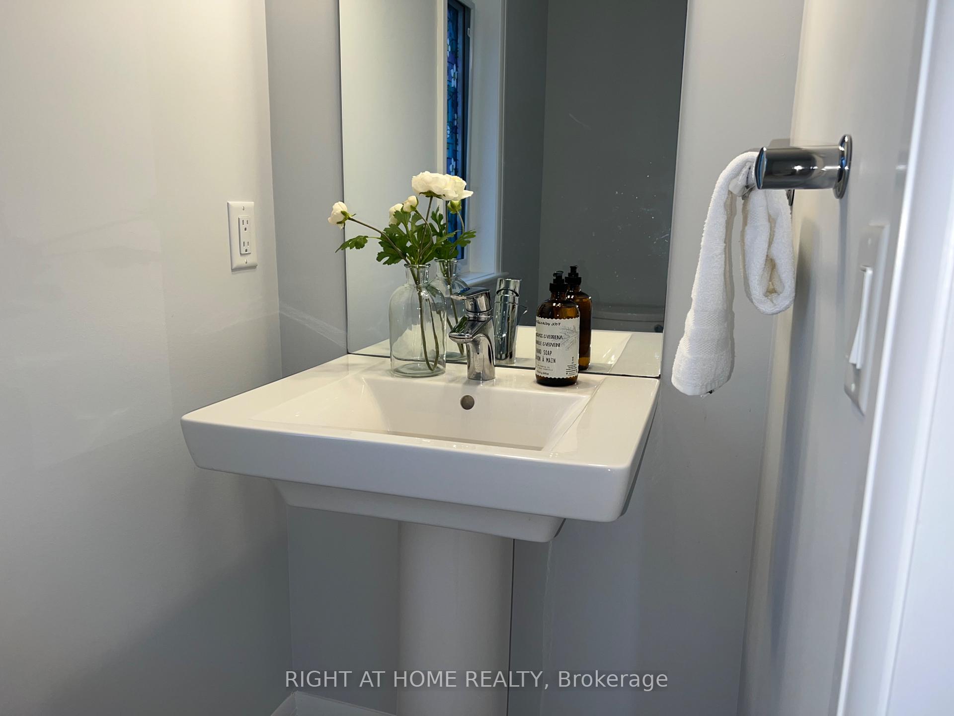 Photo 36 of 320 Wigwas Street, Ottawa, CFB Rockcliffe and Area — HOMEH